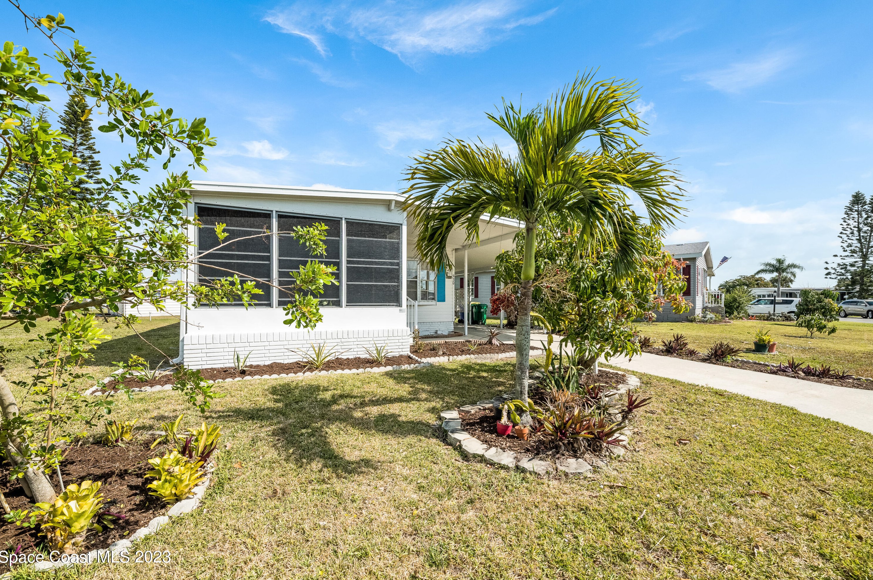 930 Oriole Cir, Sebastian, FL 32976