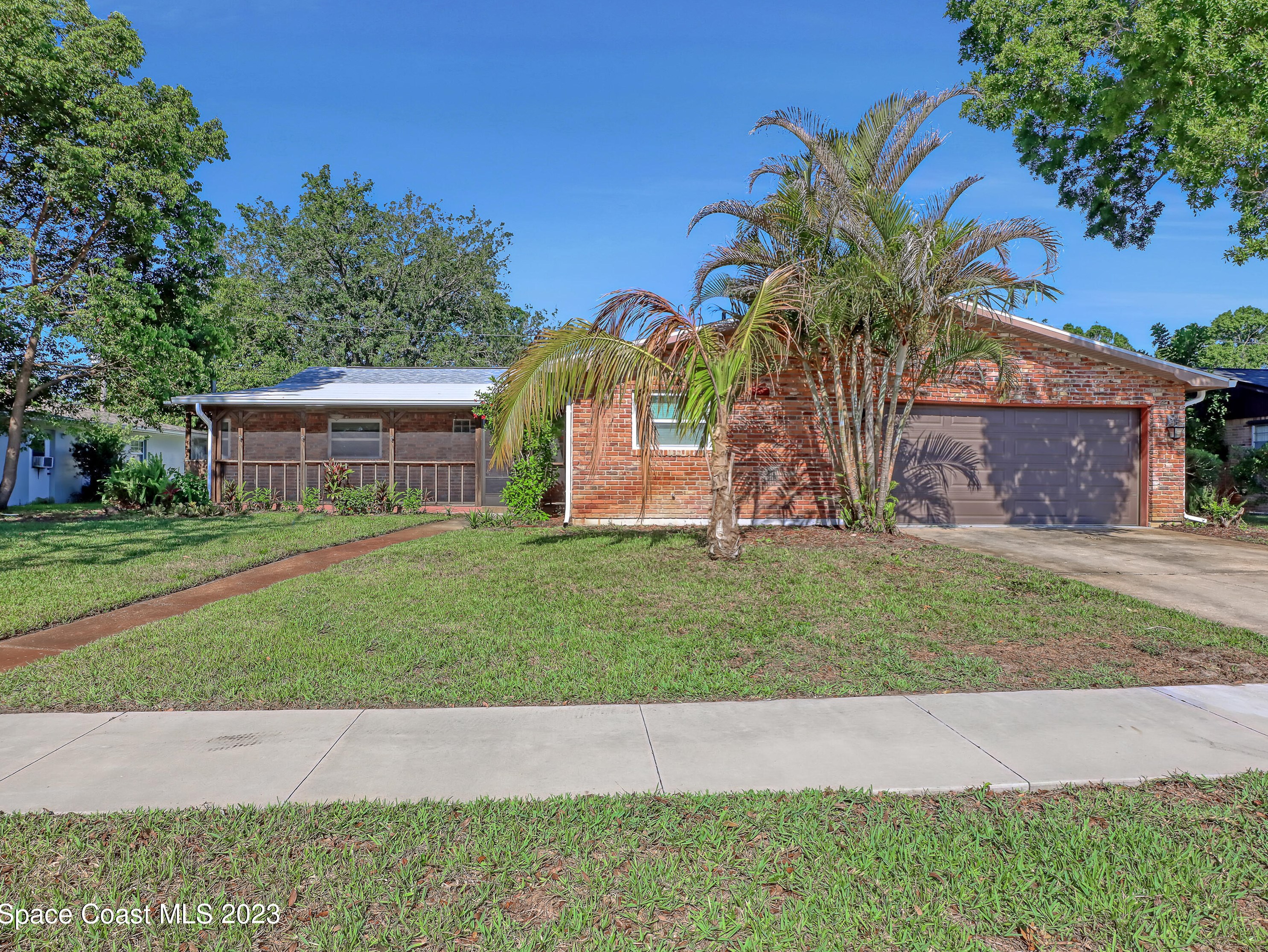 1732 Robinhood Ave, Titusville, FL 32796