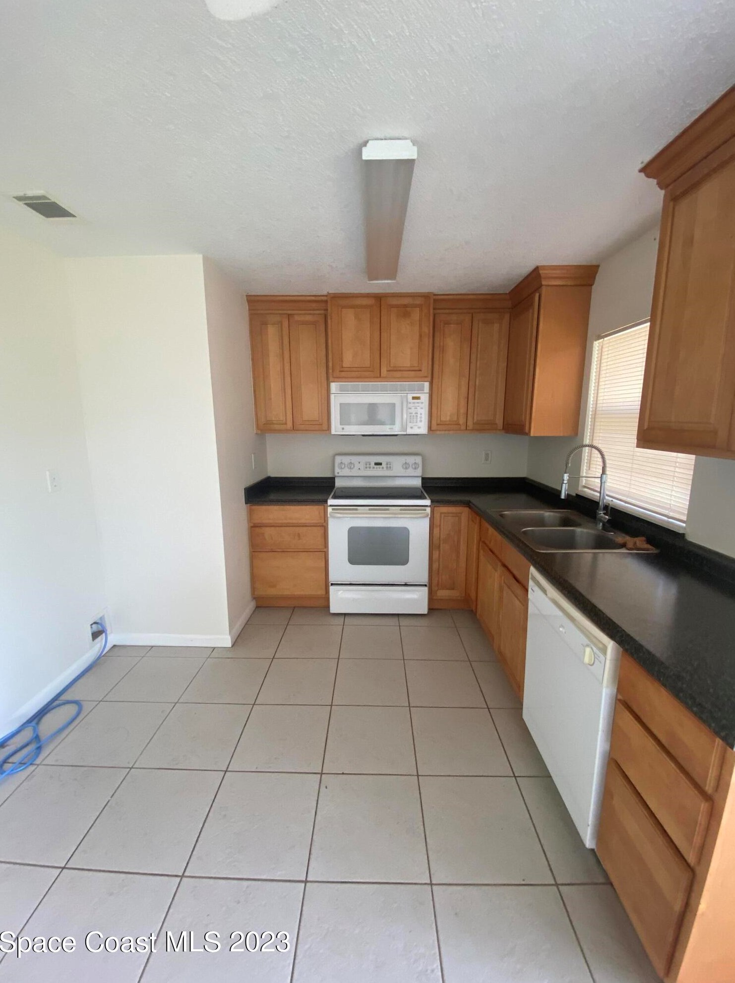 1642 Pinehill Dr, Melbourne, FL 32935