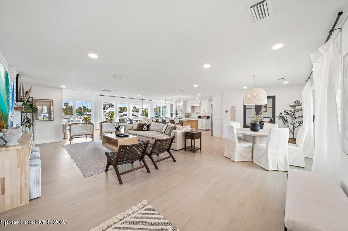 516 Eleuthera Ln, Melbourne, FL 32937