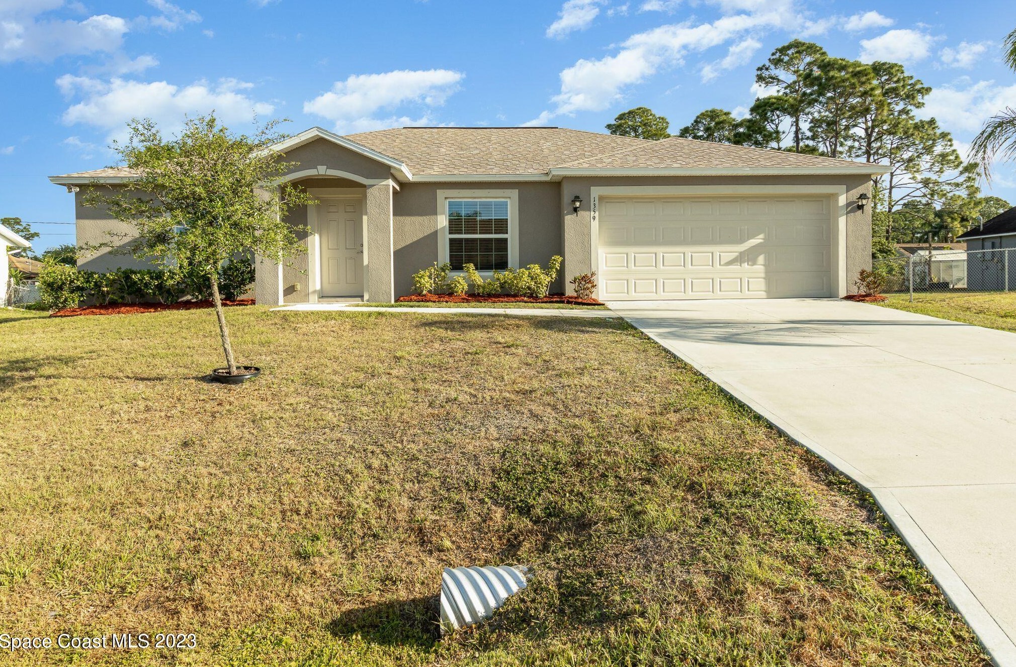 1359 Jarvis St, Melbourne, FL 32907-8085
