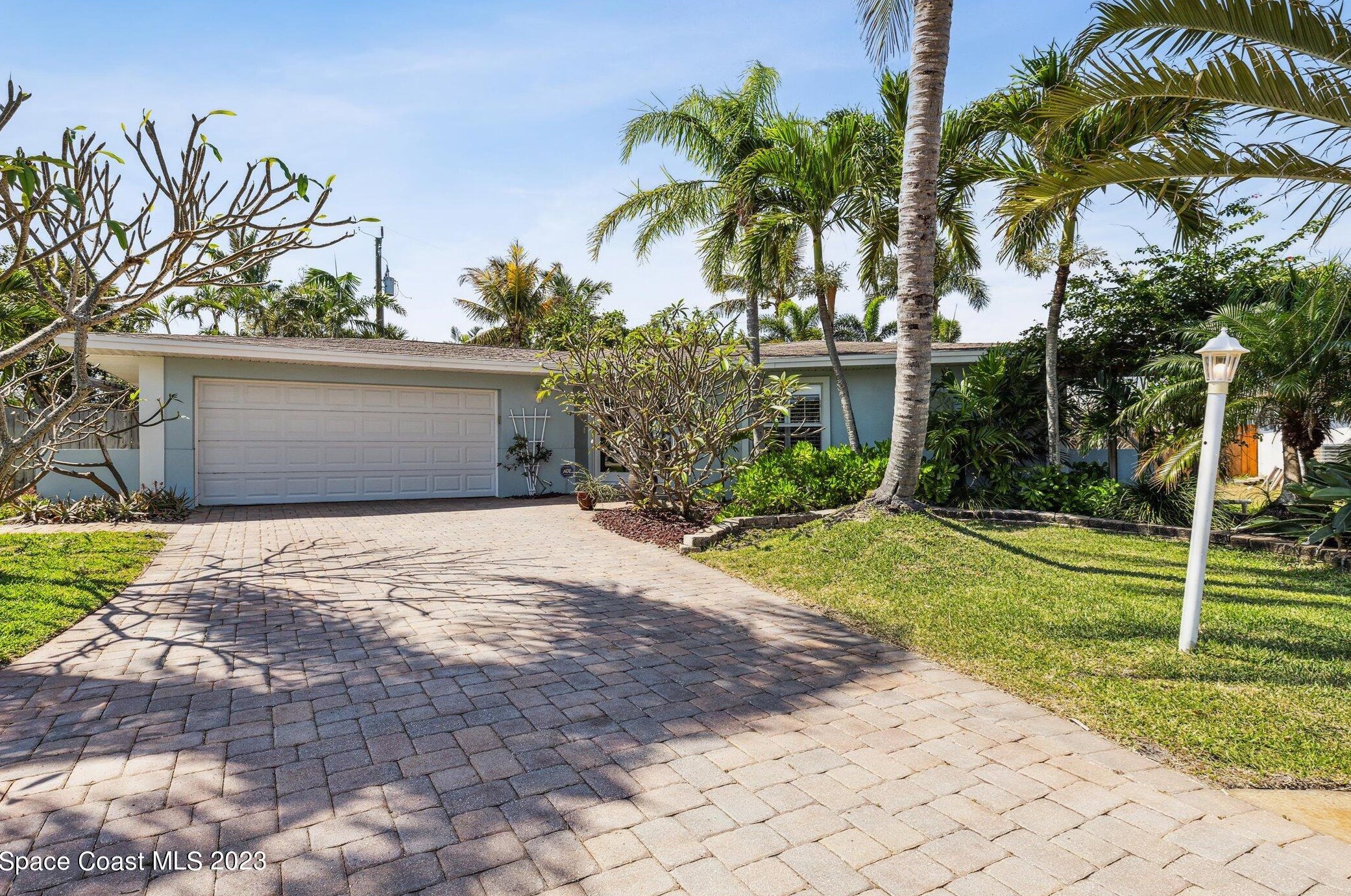120 Jupiter Ct, Melbourne, FL 32903-2103