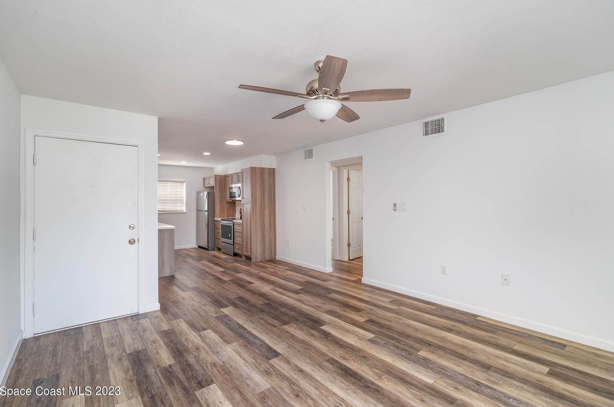 126 Preston Ln, Melbourne, FL 32935-3440