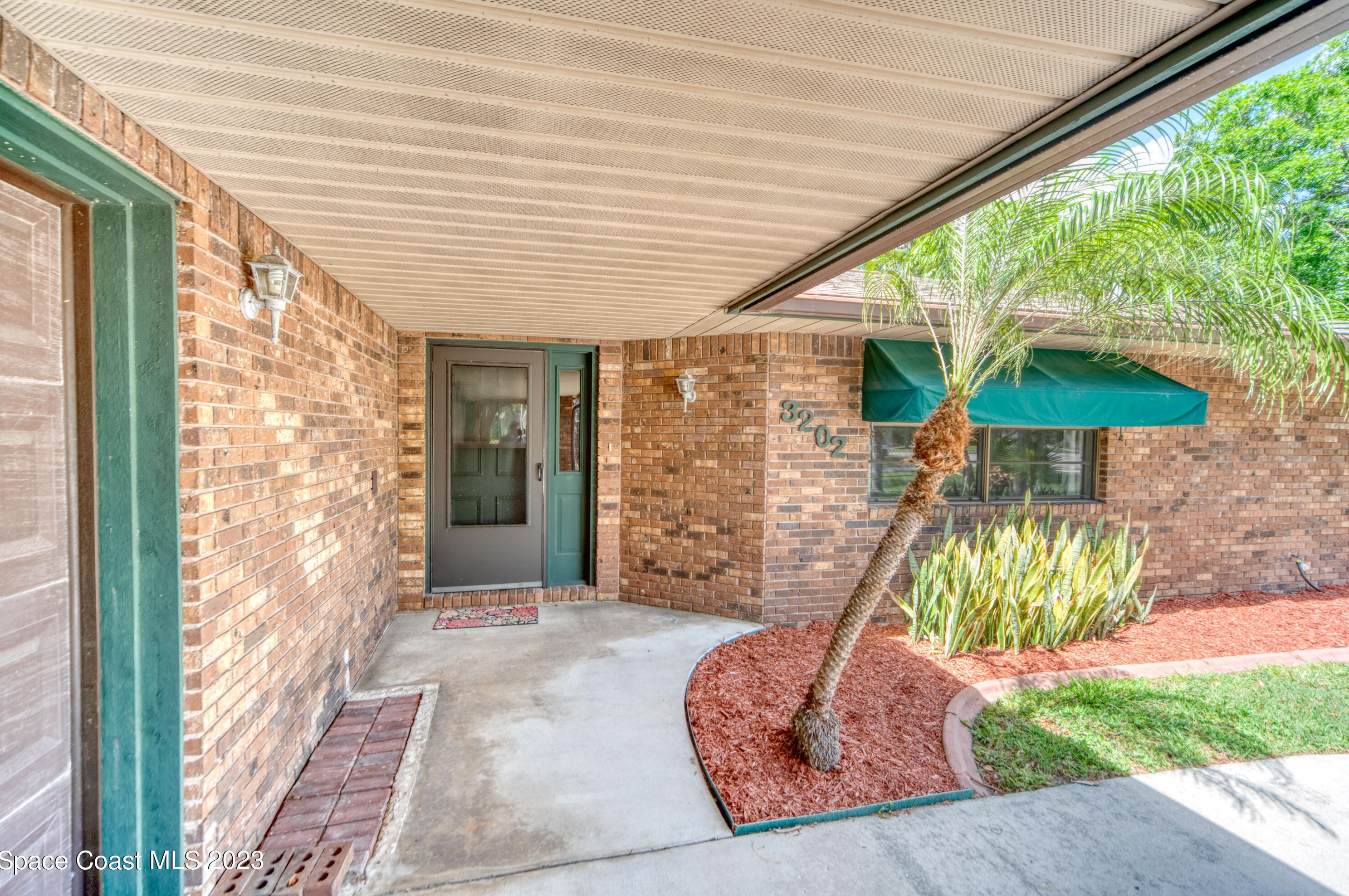 3202 Longwood Blvd, Melbourne, FL 32934-8217