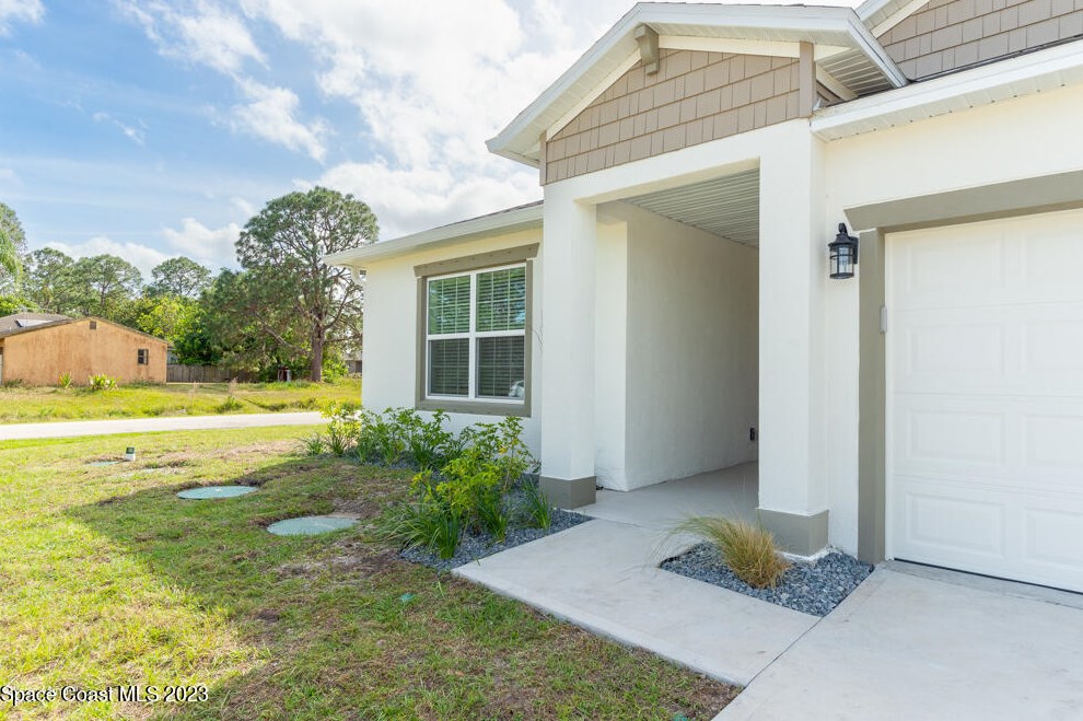724 San Filippo Dr, Melbourne, FL 32909