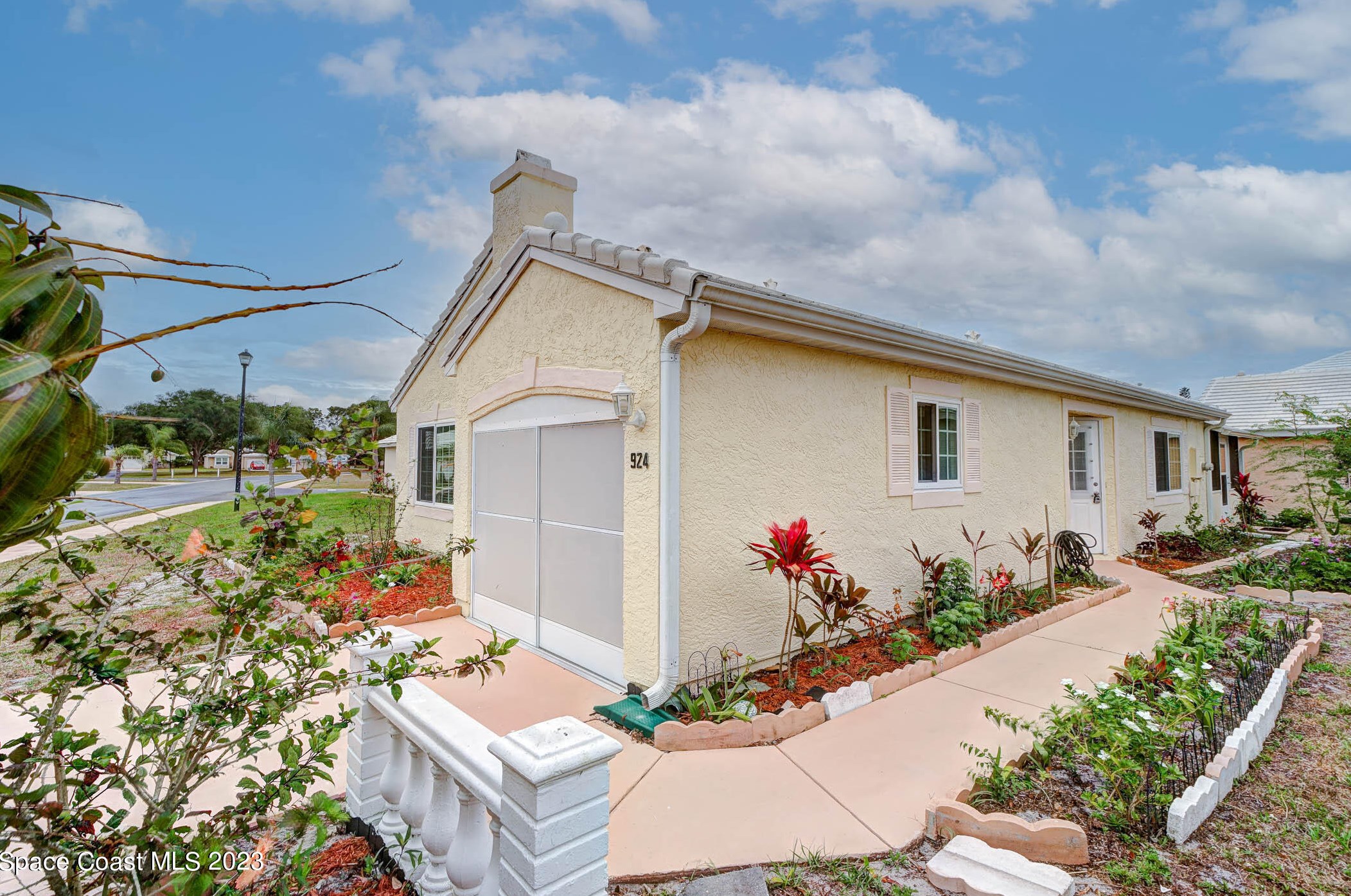 924 Wateroak Dr, Melbourne, FL 32905-4690