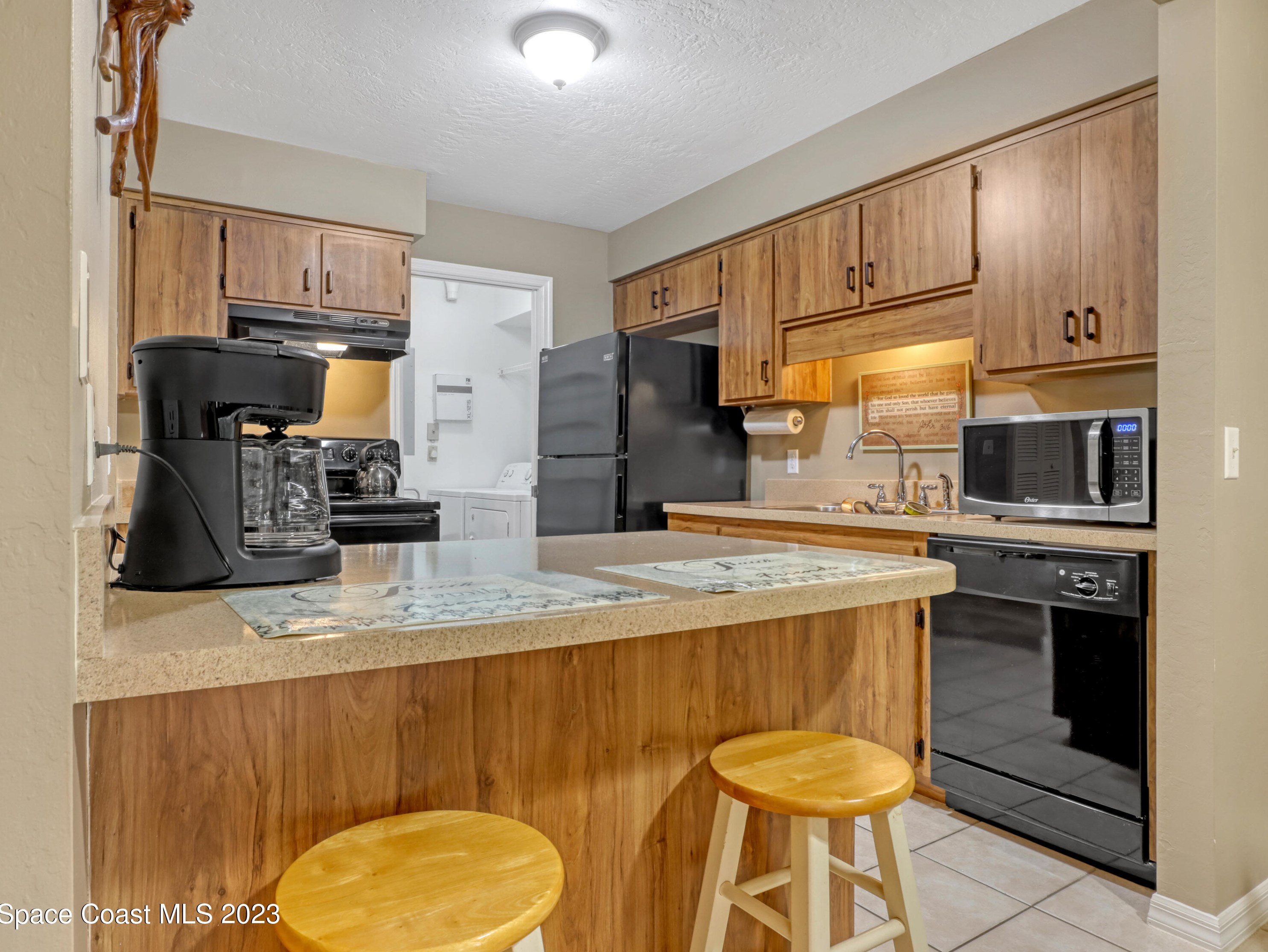 610 Saint Albans Ct, Melbourne, FL 32904-2018
