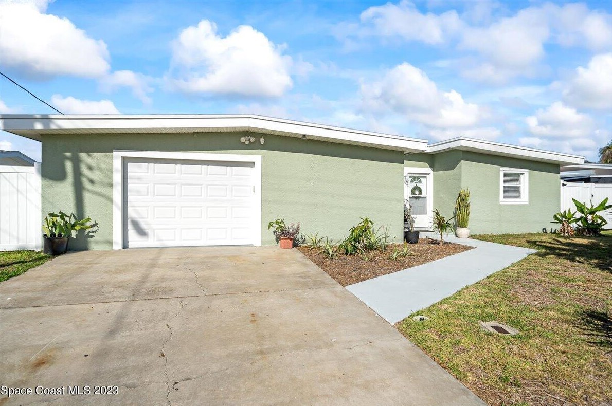 755 Jacaranda St, Merritt Island, FL 32952