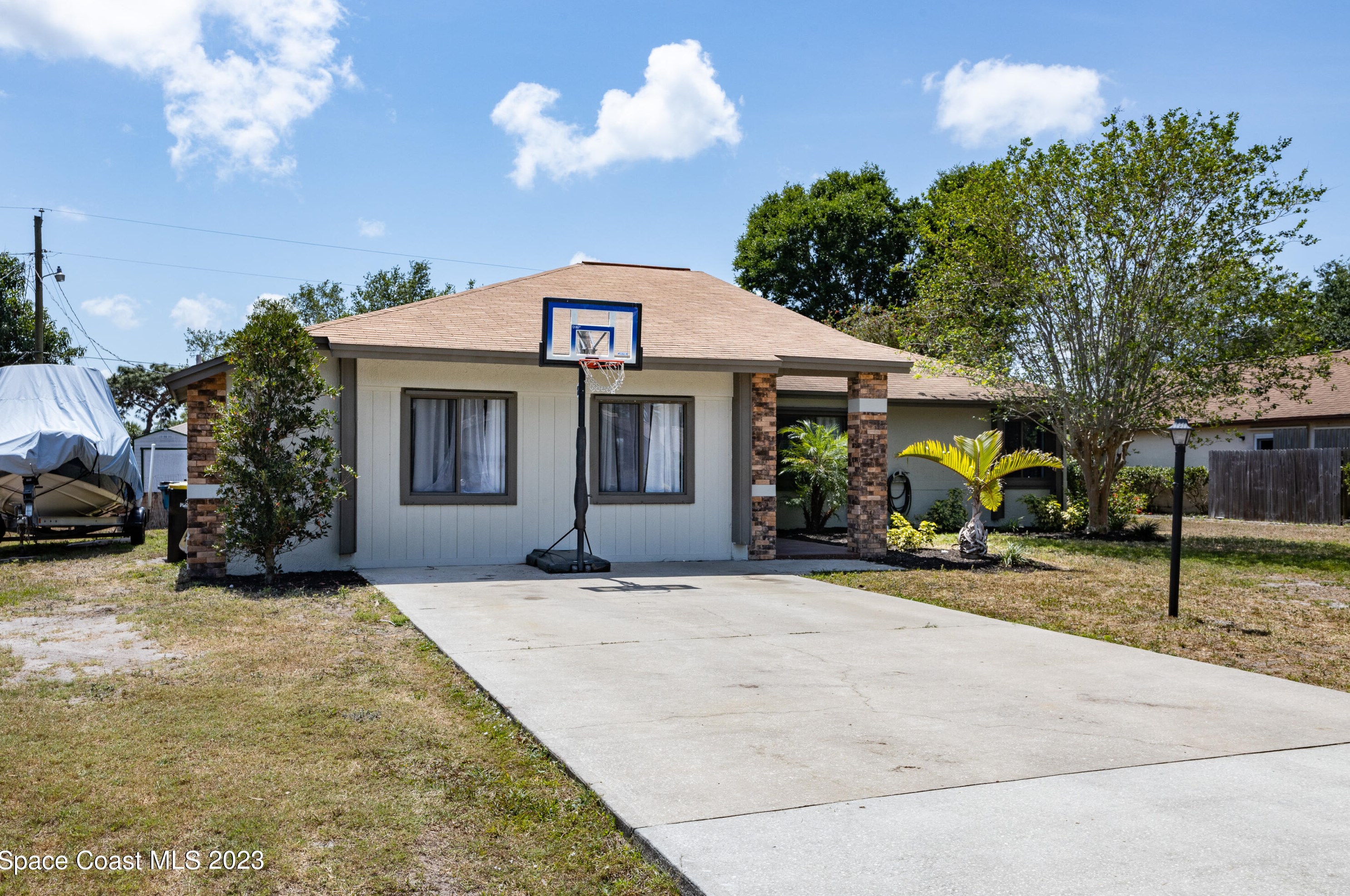 1812 Fallon Blvd, Melbourne, FL 32907-2445