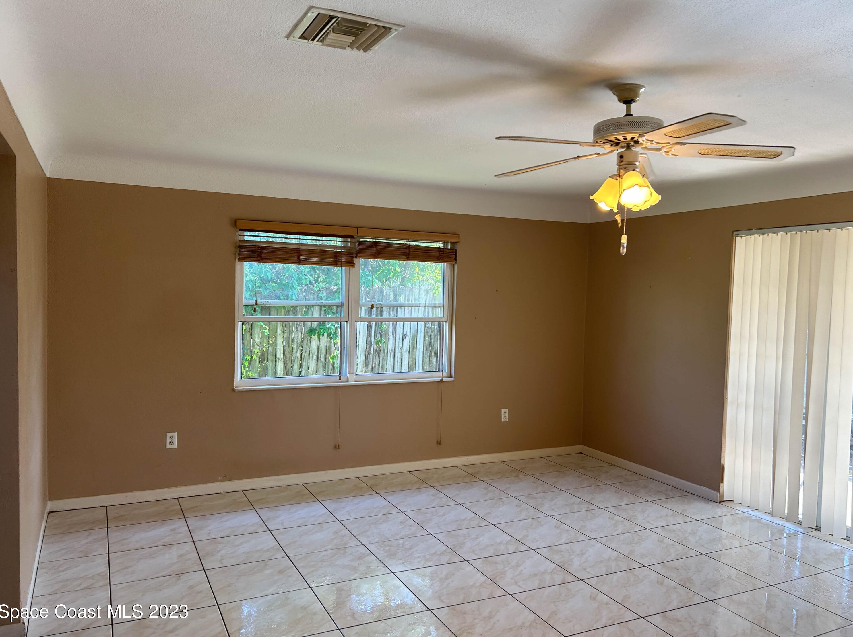 1025 Butia St, Merritt Island, FL 32953-4516