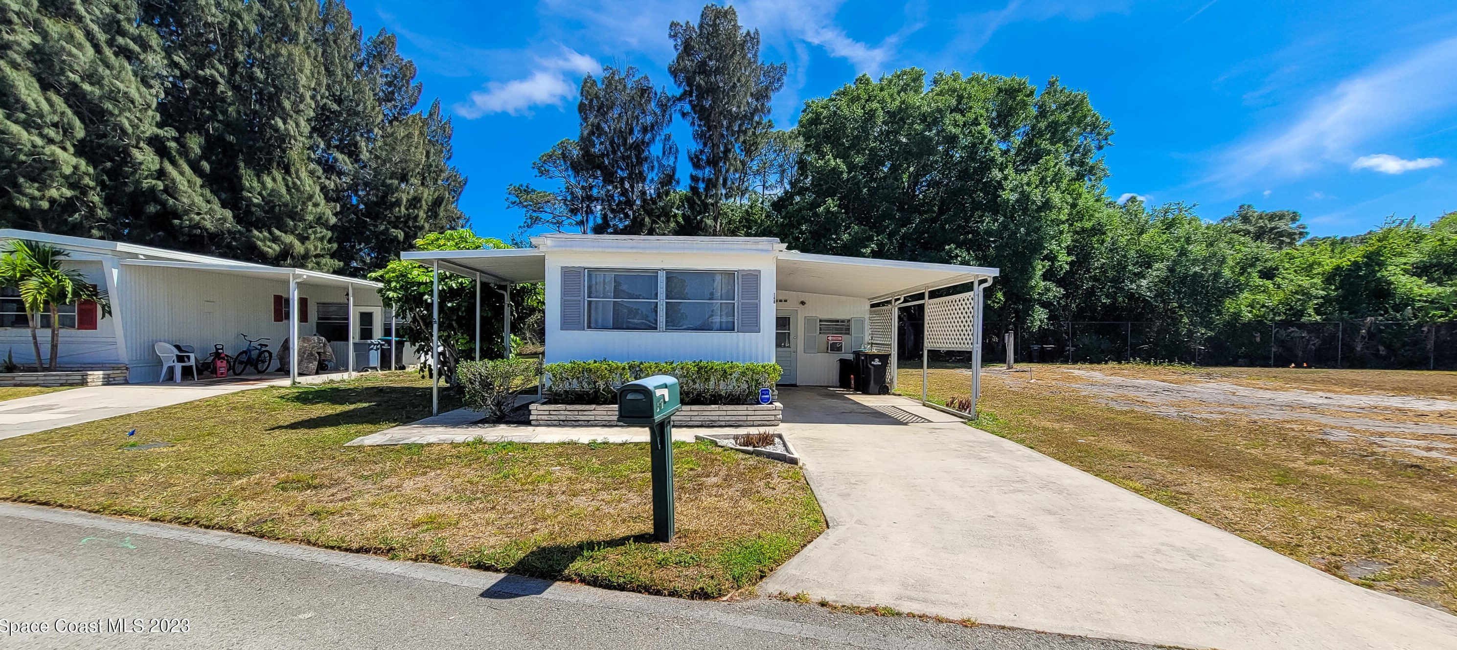 148 Holiday Park Blvd, Melbourne, FL 32907-2168
