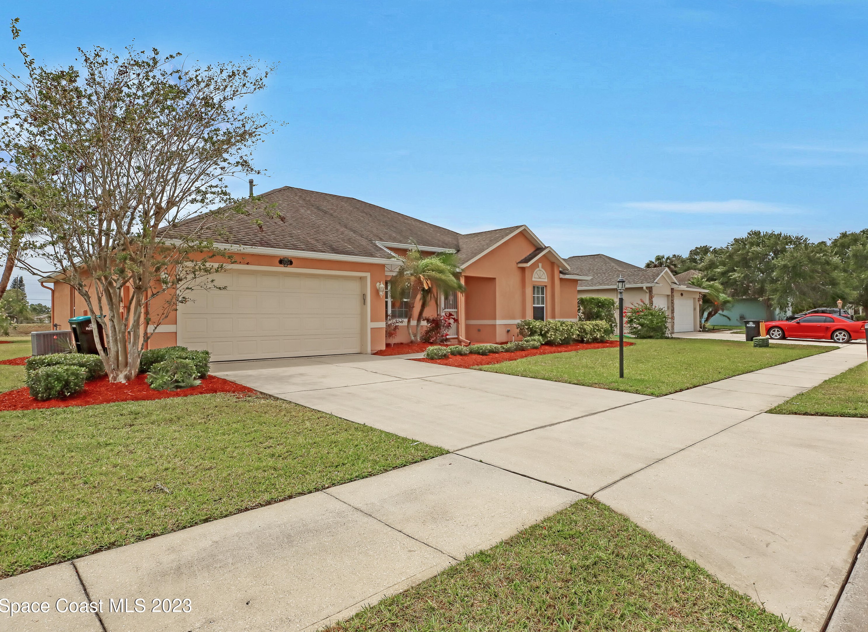 1924 Gloria Cir, Melbourne, FL 32905-5119