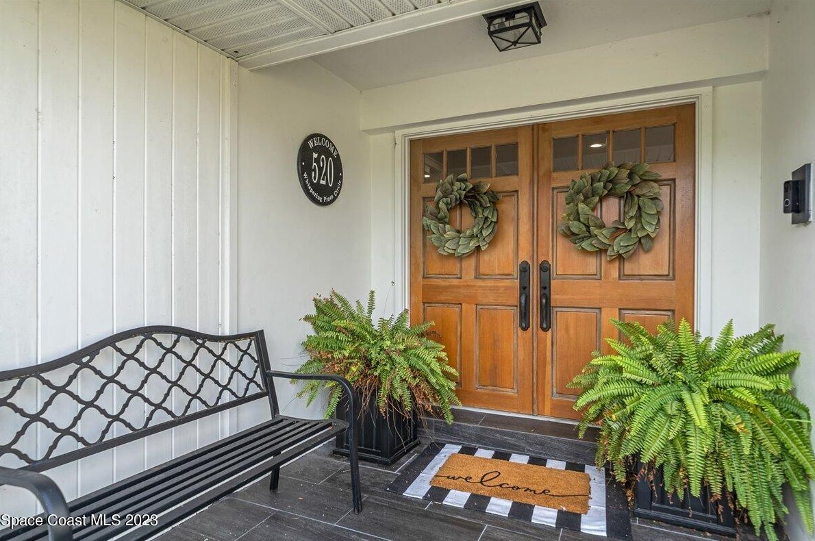 520 Whispering Pines Cir, Melbourne, FL 32940