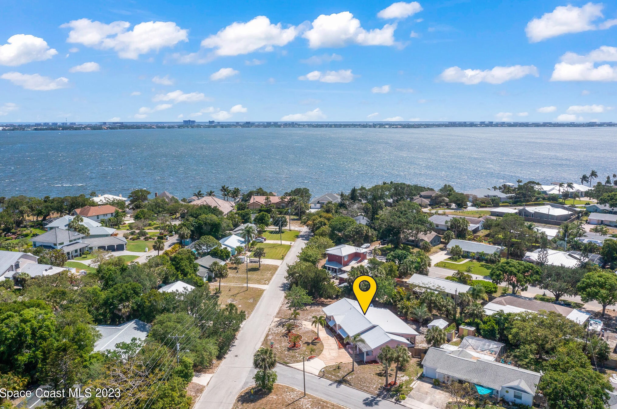 863 Pelican Ln, Melbourne, FL 32935-6952