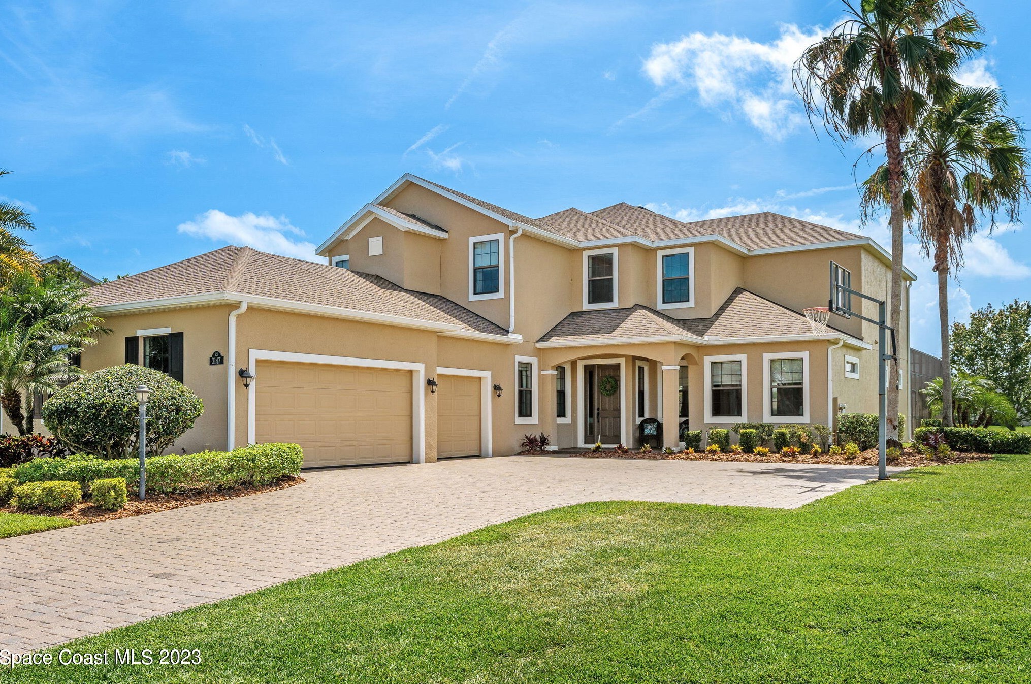 3147 Cortona Dr, Melbourne, FL 32940-8612