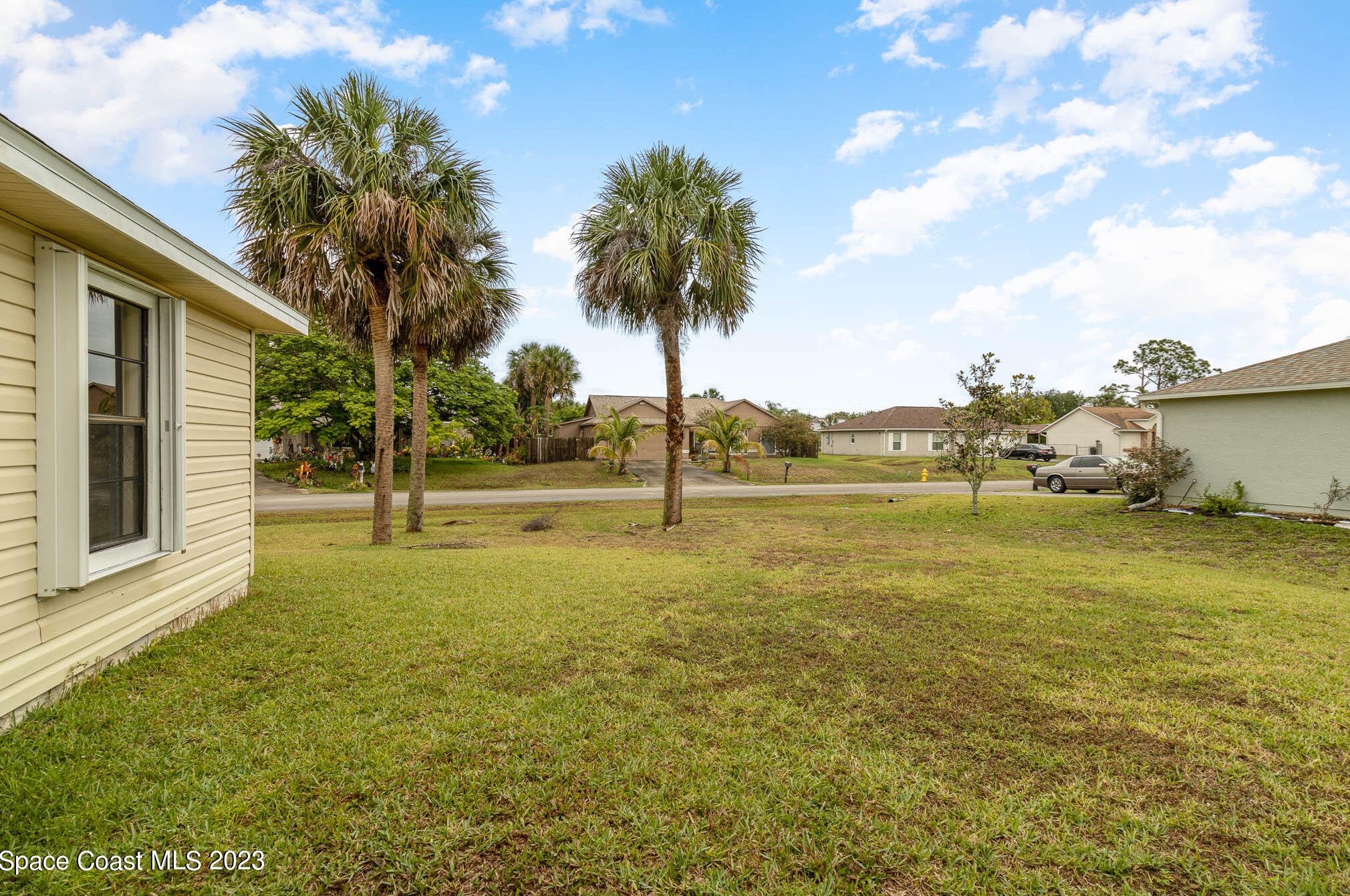 1587 Cass Ave, Melbourne FL  32907-8676 exterior