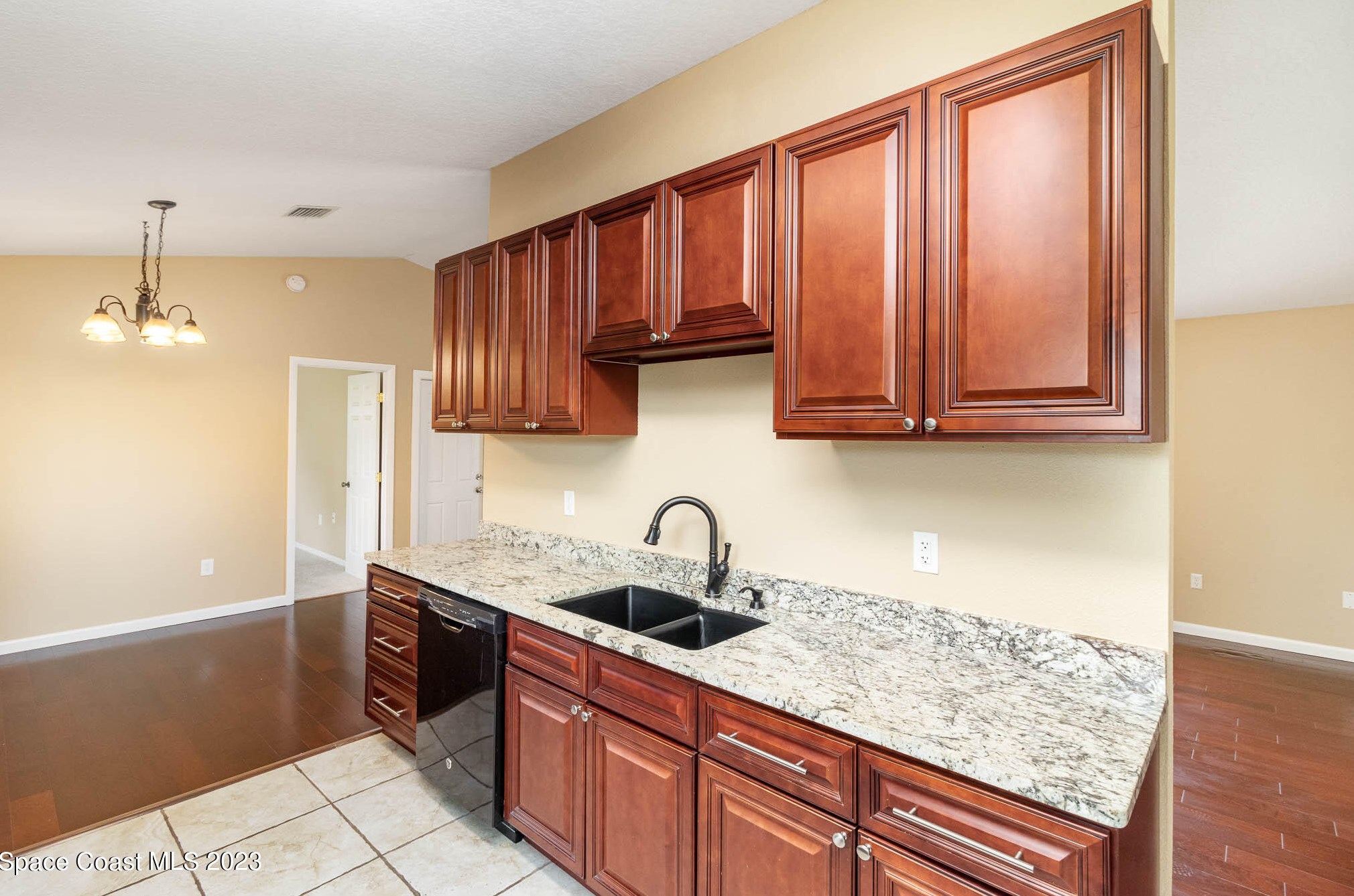 1587 Cass Ave, Melbourne FL  32907-8676 exterior