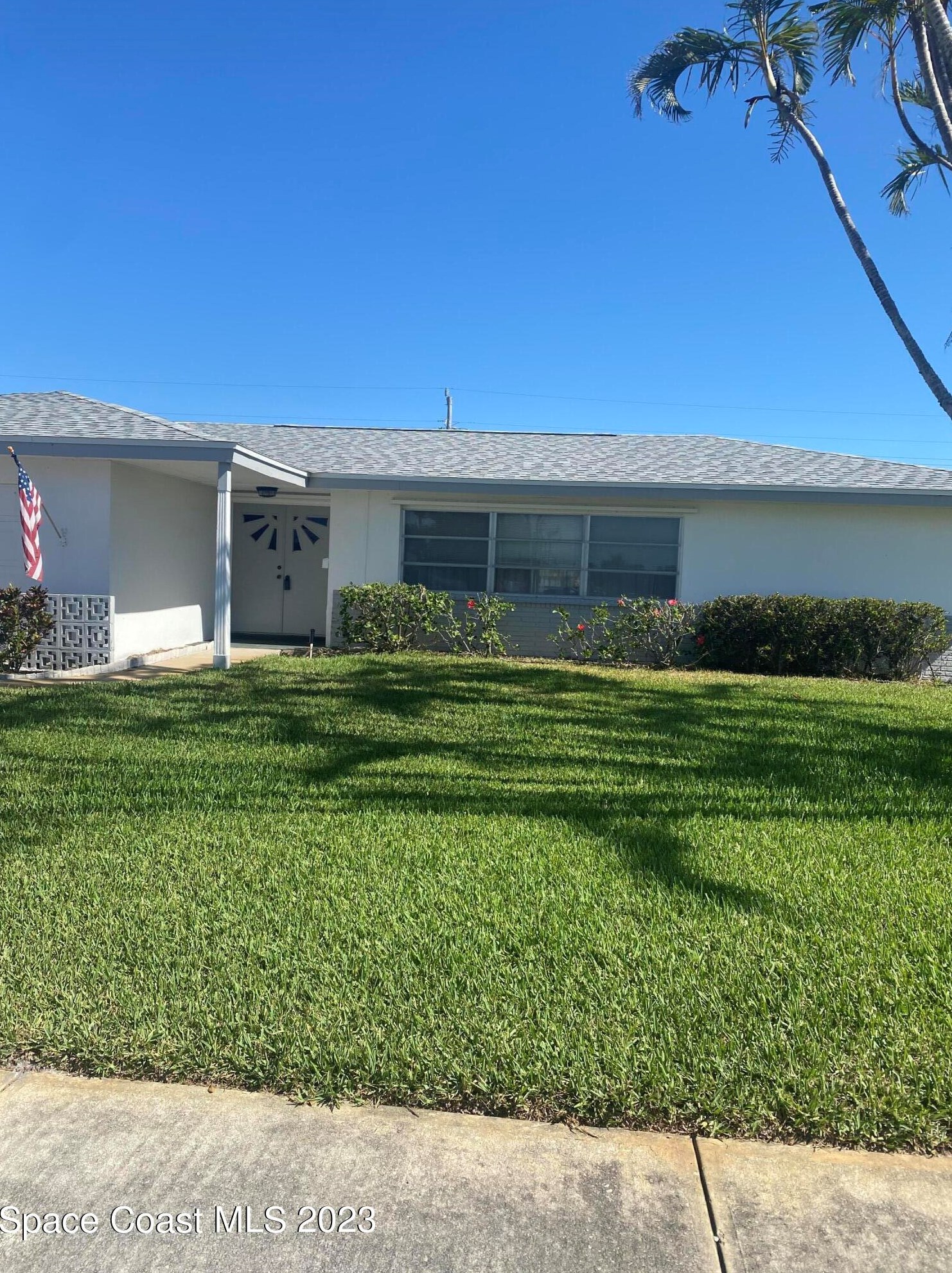 390 Sherwood Ave, Melbourne, FL 32937-3053