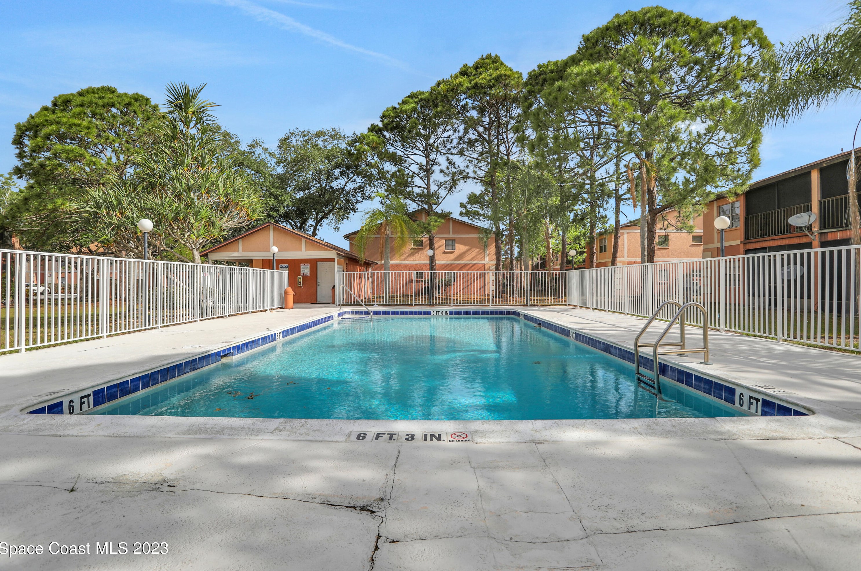 2921 Pinewood Dr, Melbourne FL 32905-2958 exterior