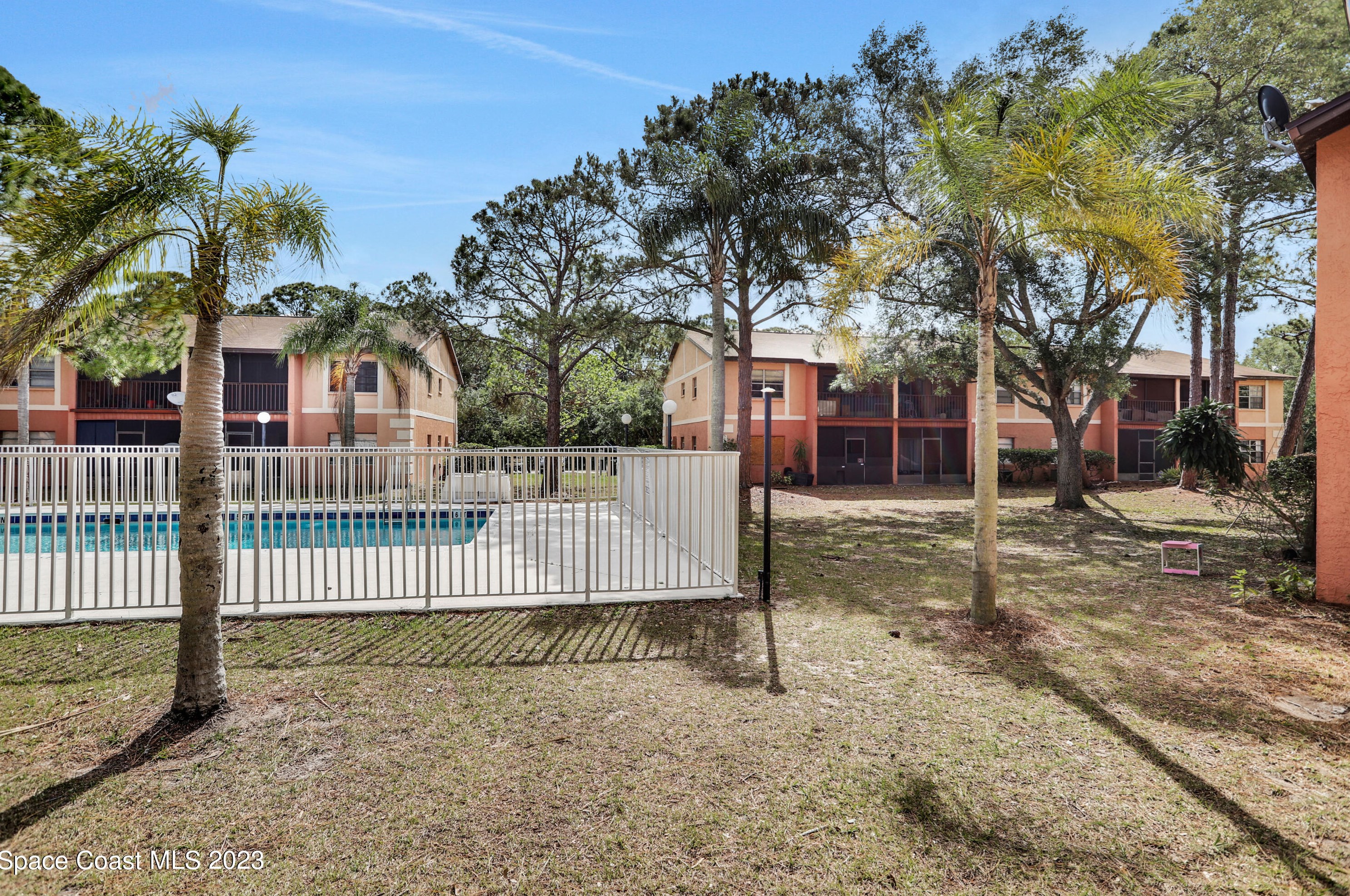 2921 Pinewood Dr, Melbourne FL 32905-2958 exterior