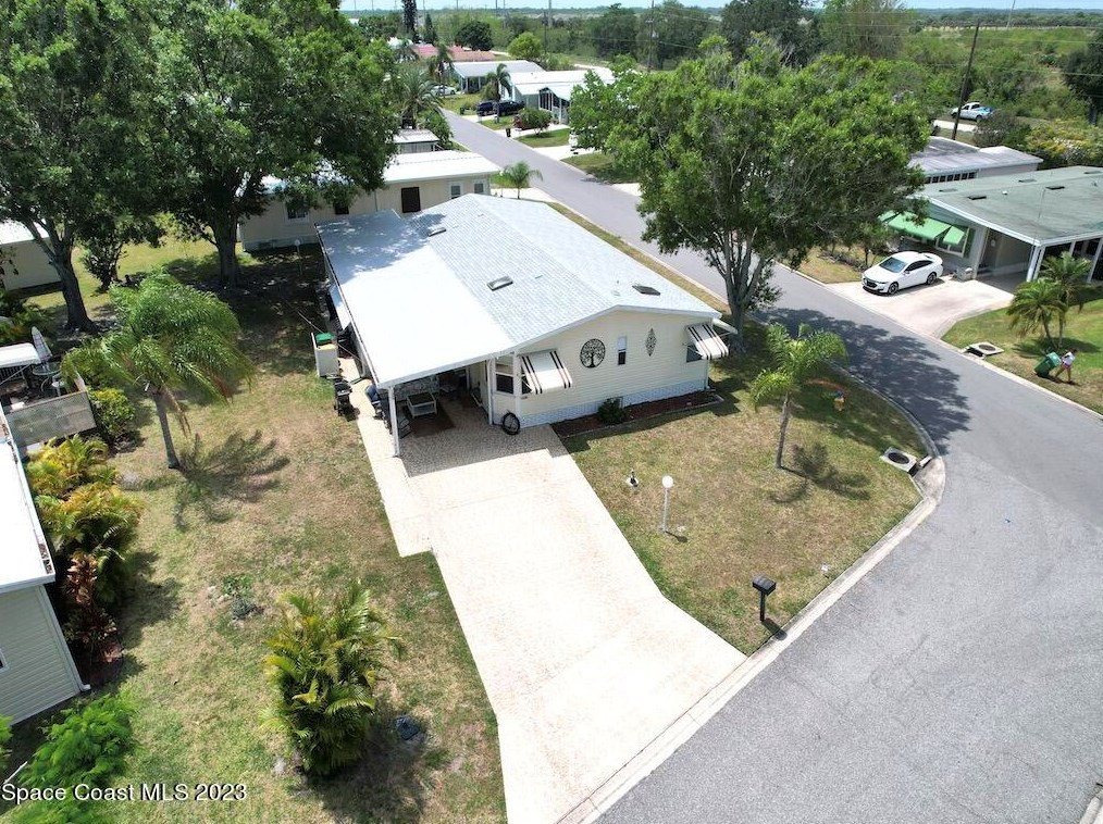 1009 Robin Dr, Sebastian, FL 32976