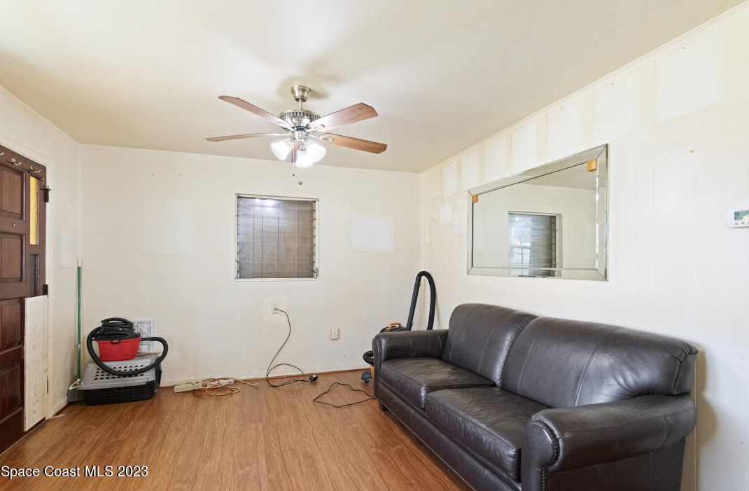 5141 Walker Ave, Melbourne, FL 32904-7443