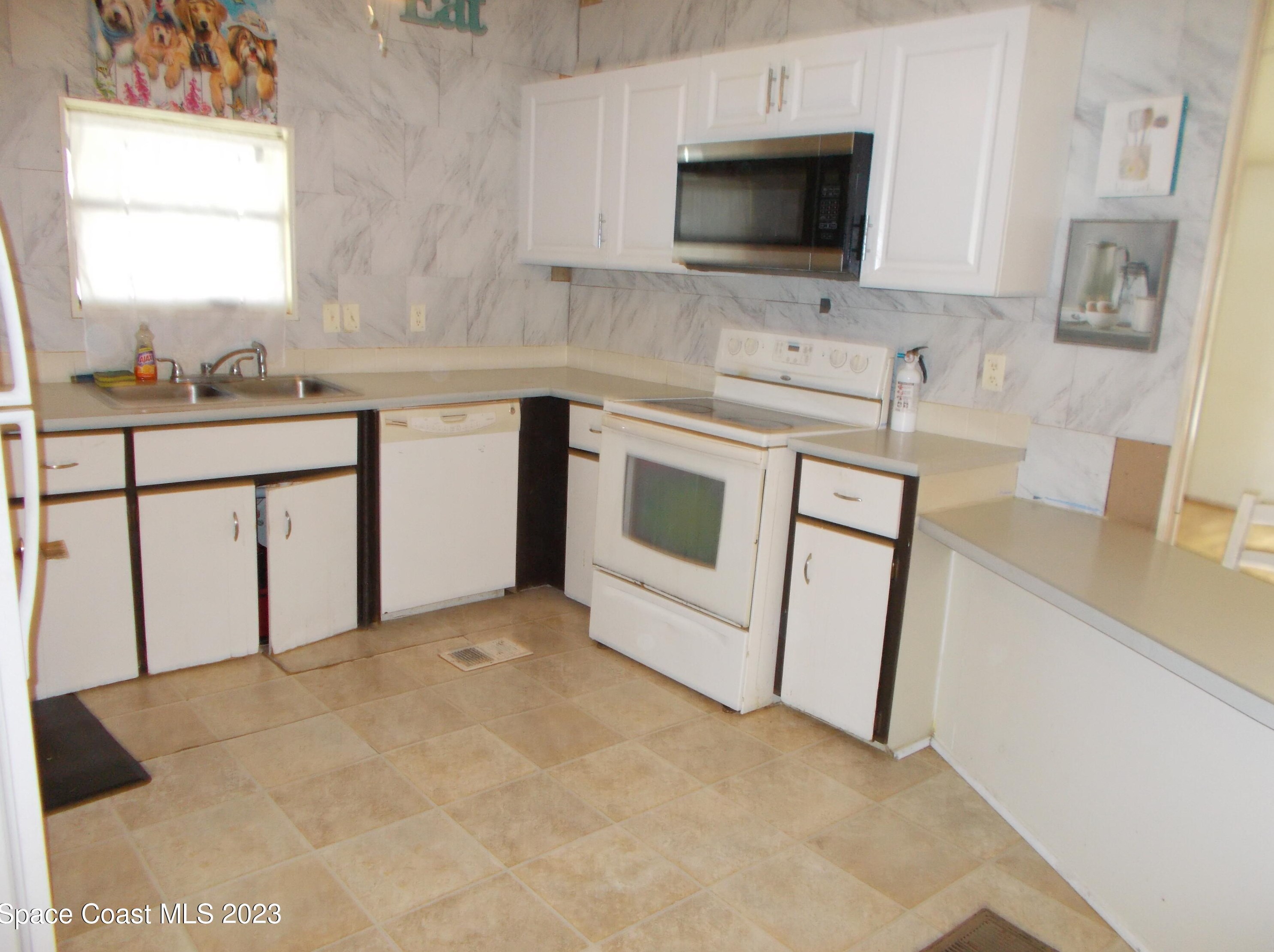 824 Hyacinth Cir, Sebastian, FL 32976