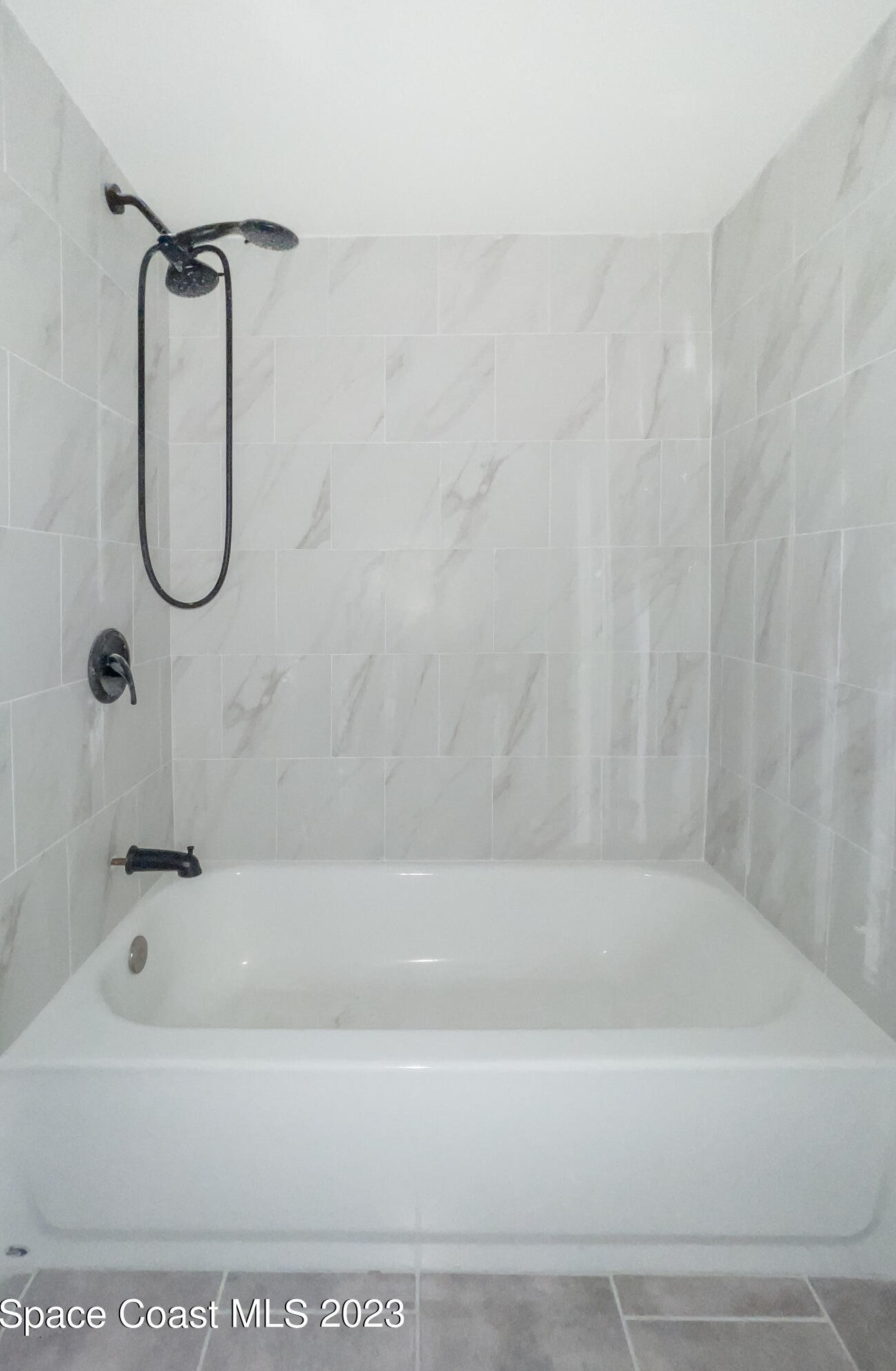 1012 Vista Oaks Cir, Melbourne FL  32905-3101 exterior