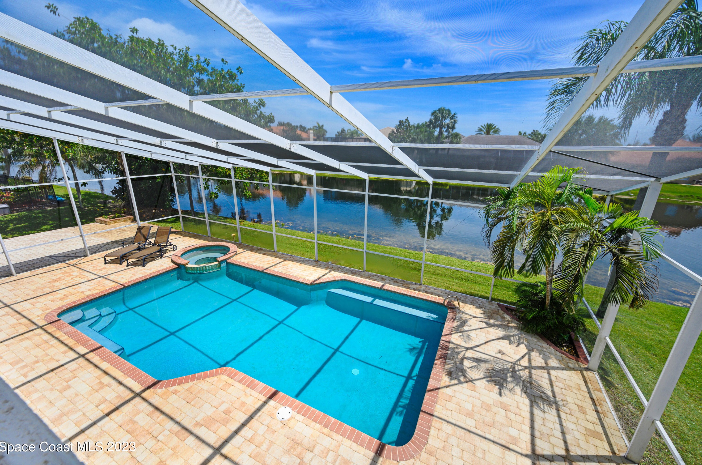 335 Lanternback Island Dr, Melbourne, FL 32937-4708