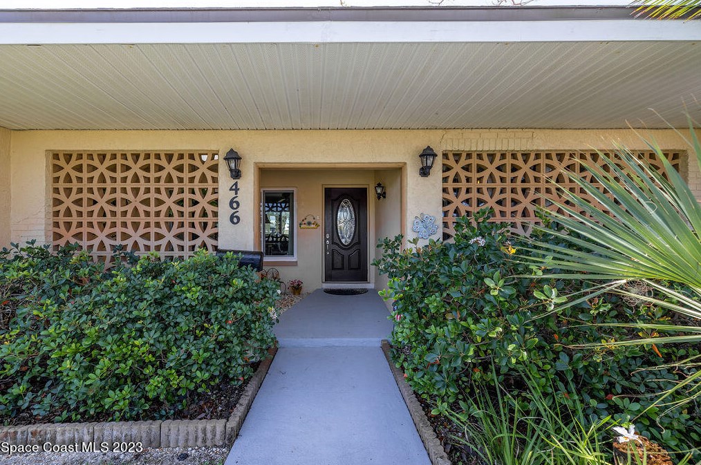 466 Sandpiper Dr, Melbourne, FL 32937-3783