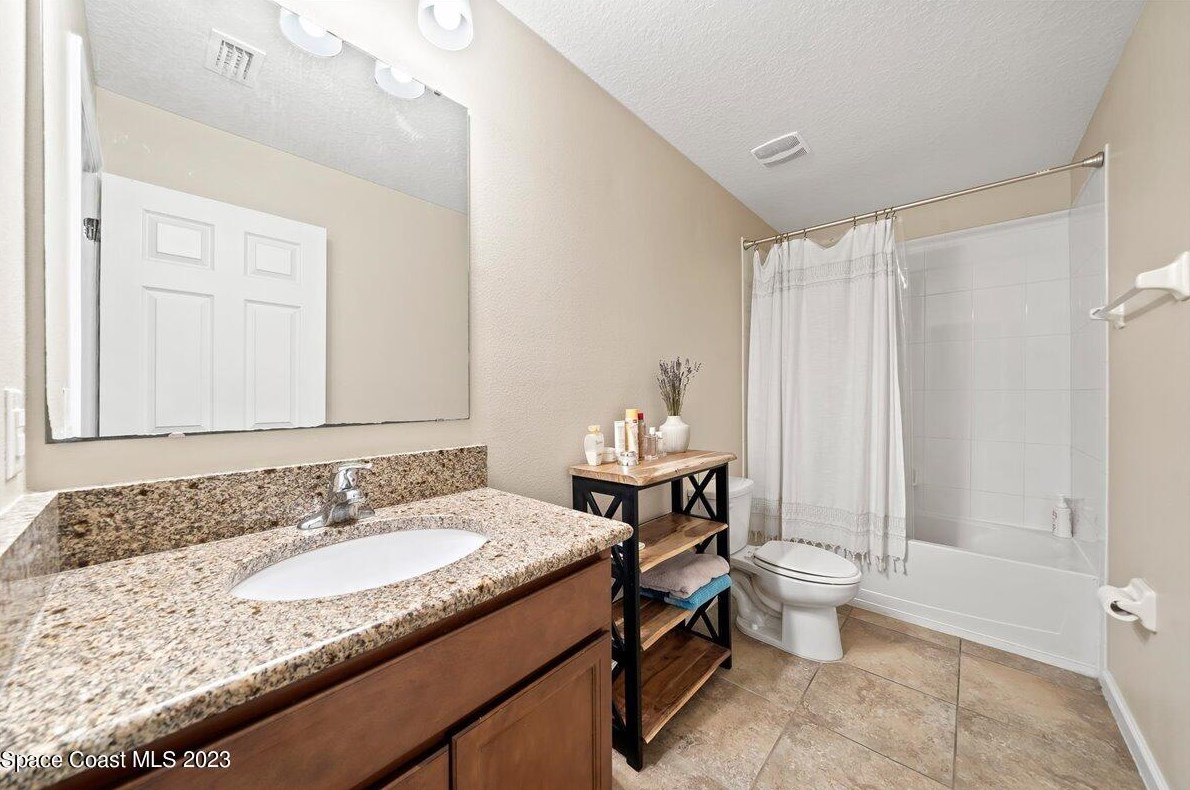 665 Easton Forest Cir, Melbourne FL  32909-6847 exterior