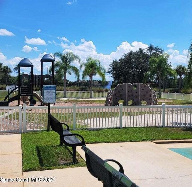 665 Easton Forest Cir, Melbourne FL  32909-6847 exterior