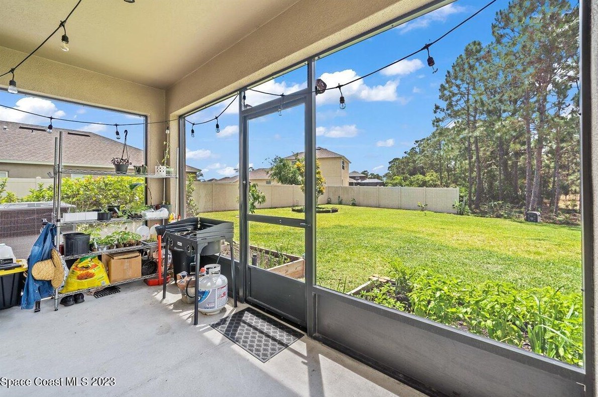 665 Easton Forest Cir, Melbourne FL  32909-6847 exterior