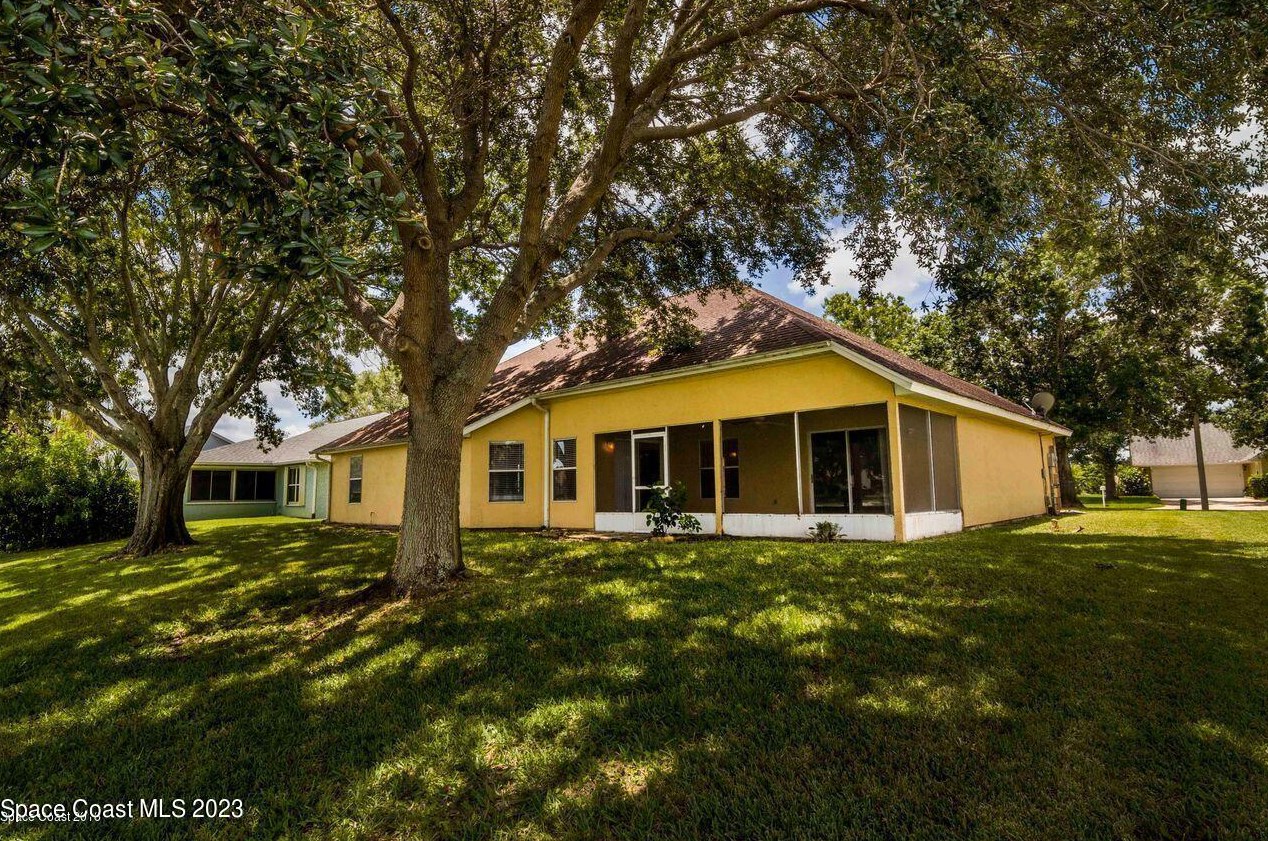 2091 Lionel Dr, Melbourne, FL 32940-6802