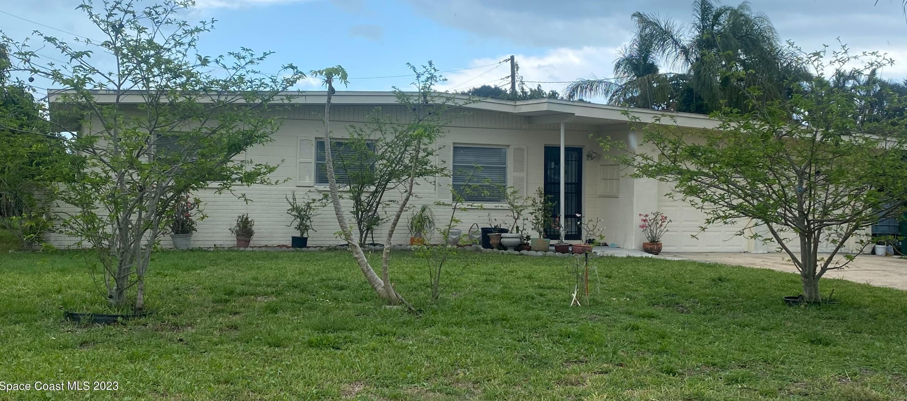 2050 Temple Ave, Merritt Island, FL 32953-4221