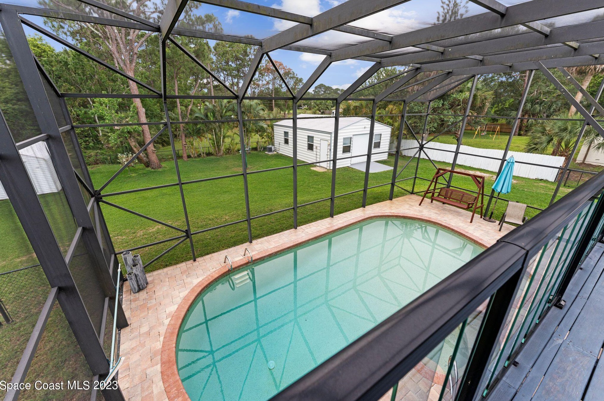 305 Mockingbird Ln, Merritt Island, FL 32953-7946