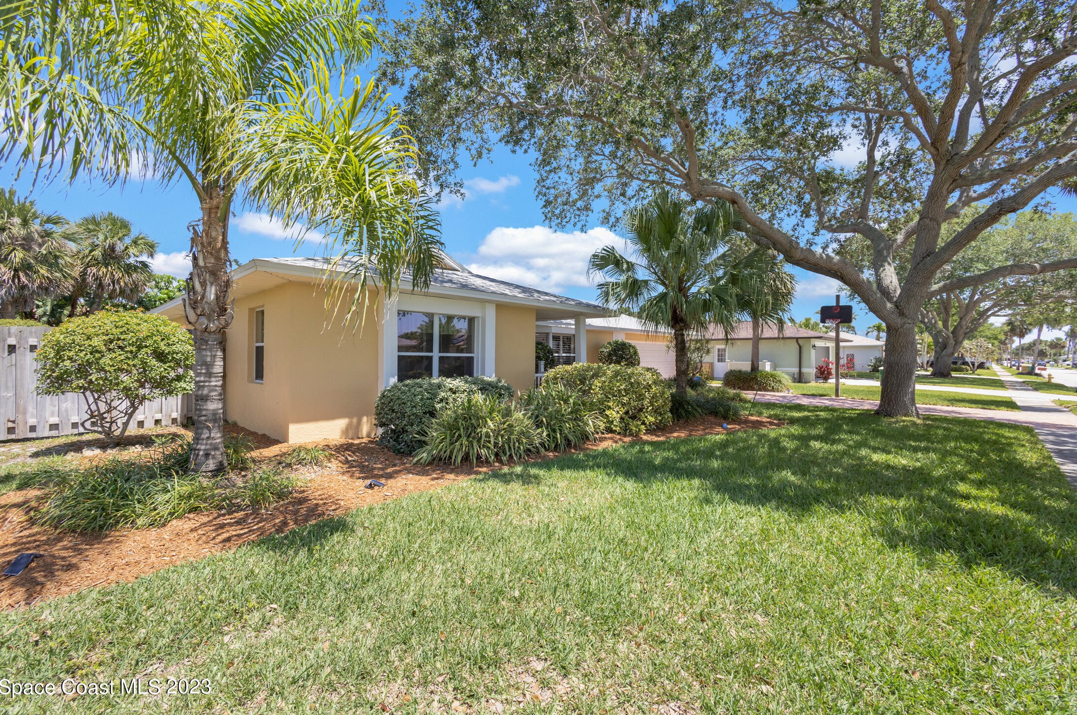 480 Carriage Rd, Melbourne, FL 32937-4018