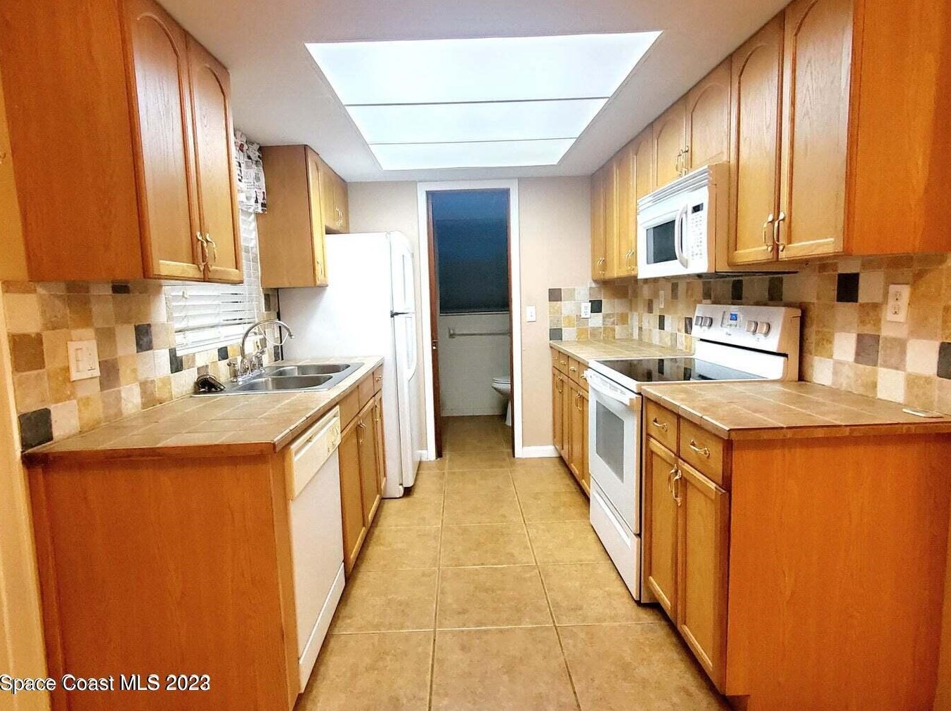 371 W Merritt Ave #a, Merritt Island, FL 32953