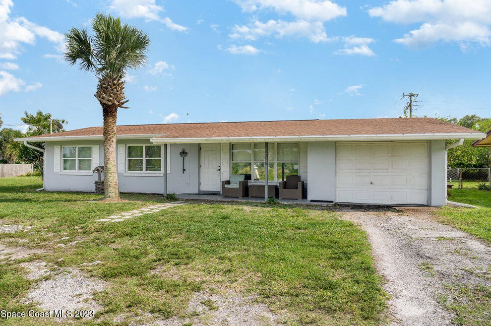 2394 Shenandoah Rd, Melbourne, FL 32905-2520