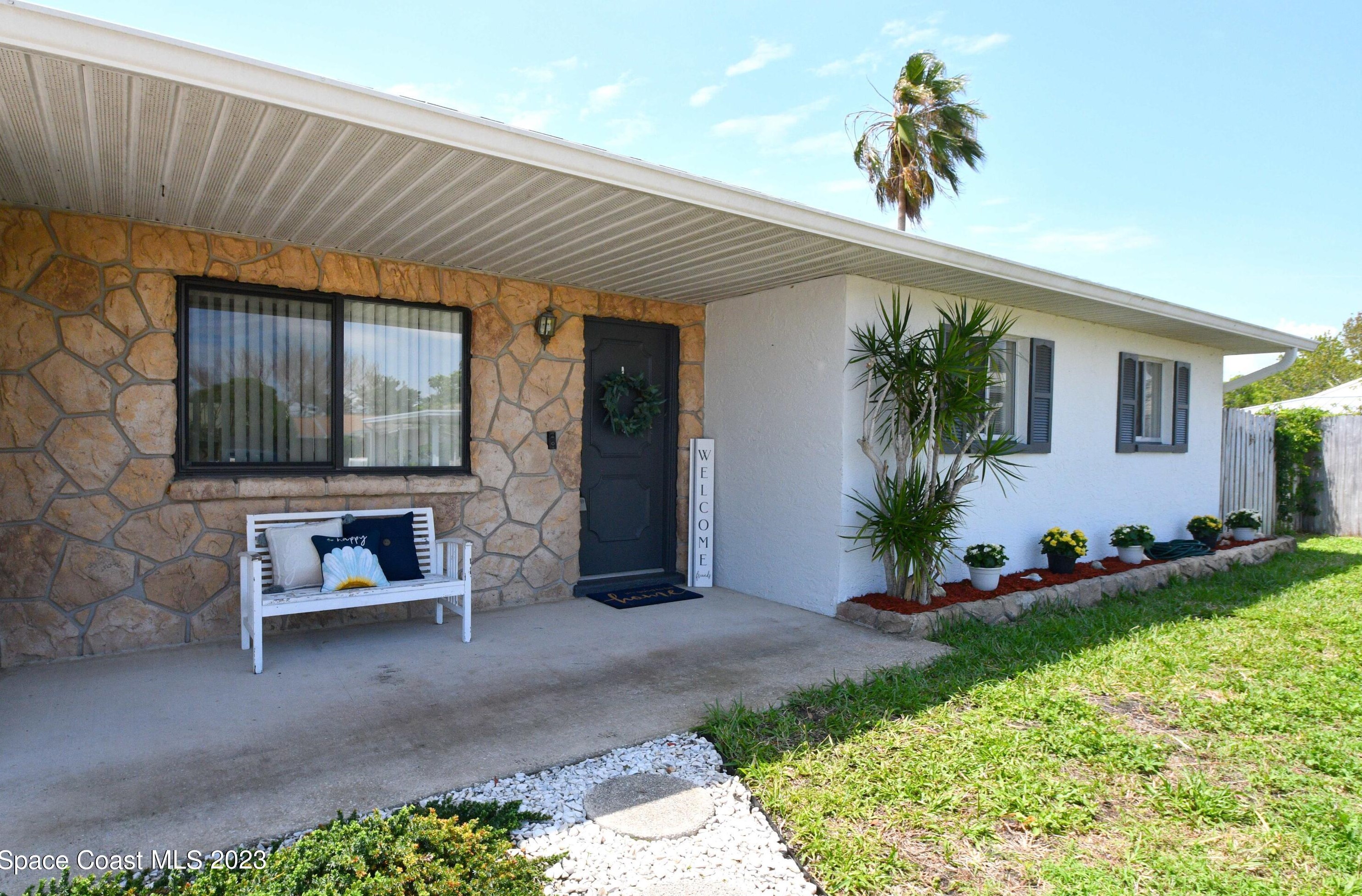 155 Suzanne Ct, Merritt Island, FL 32952-2633