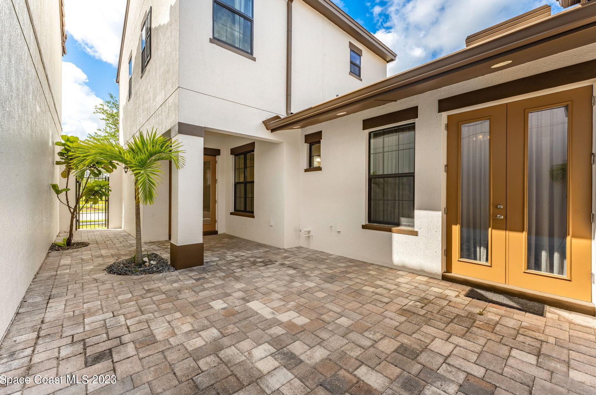 8700 Napolo Dr, Melbourne, FL 32940
