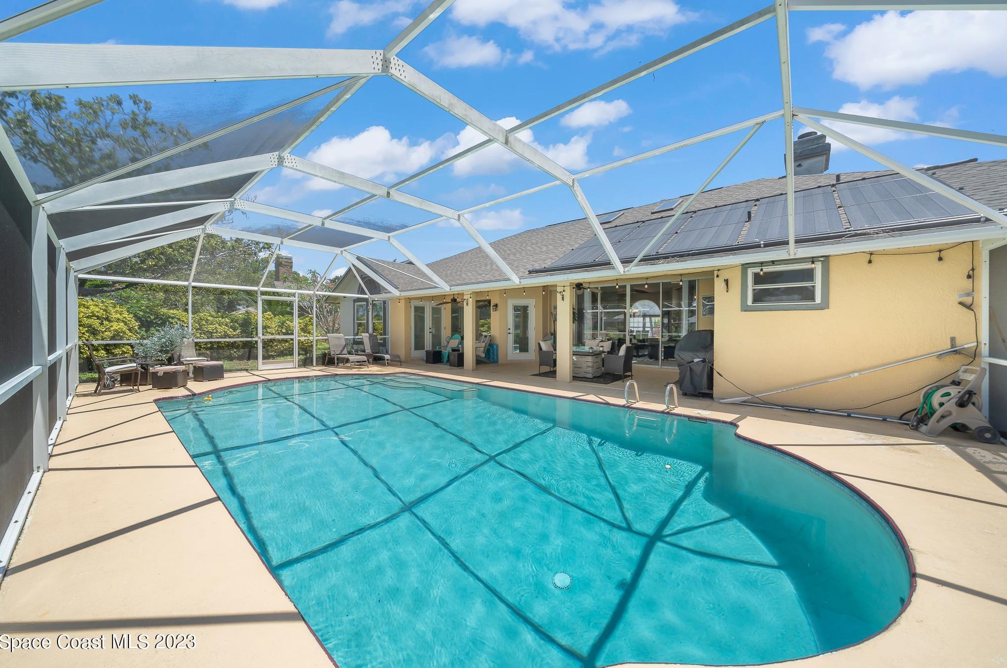 4057 Sand Ridge Dr, Merritt Island FL  32953-8610 exterior