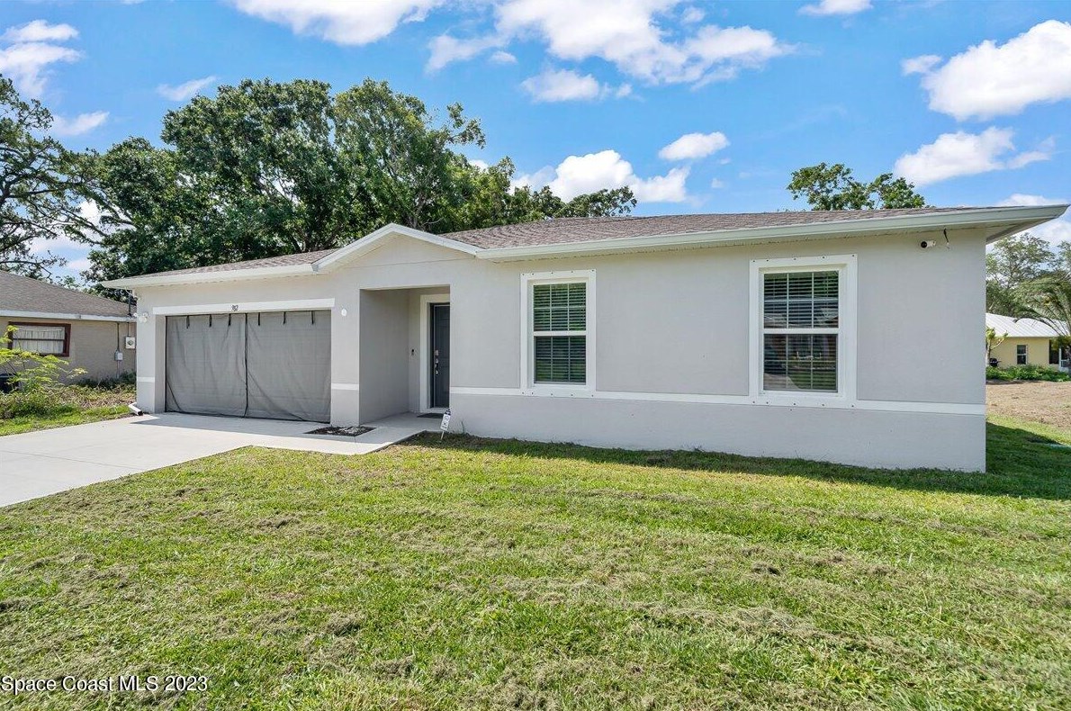 982 Zamora St, Melbourne, FL 32909-5265