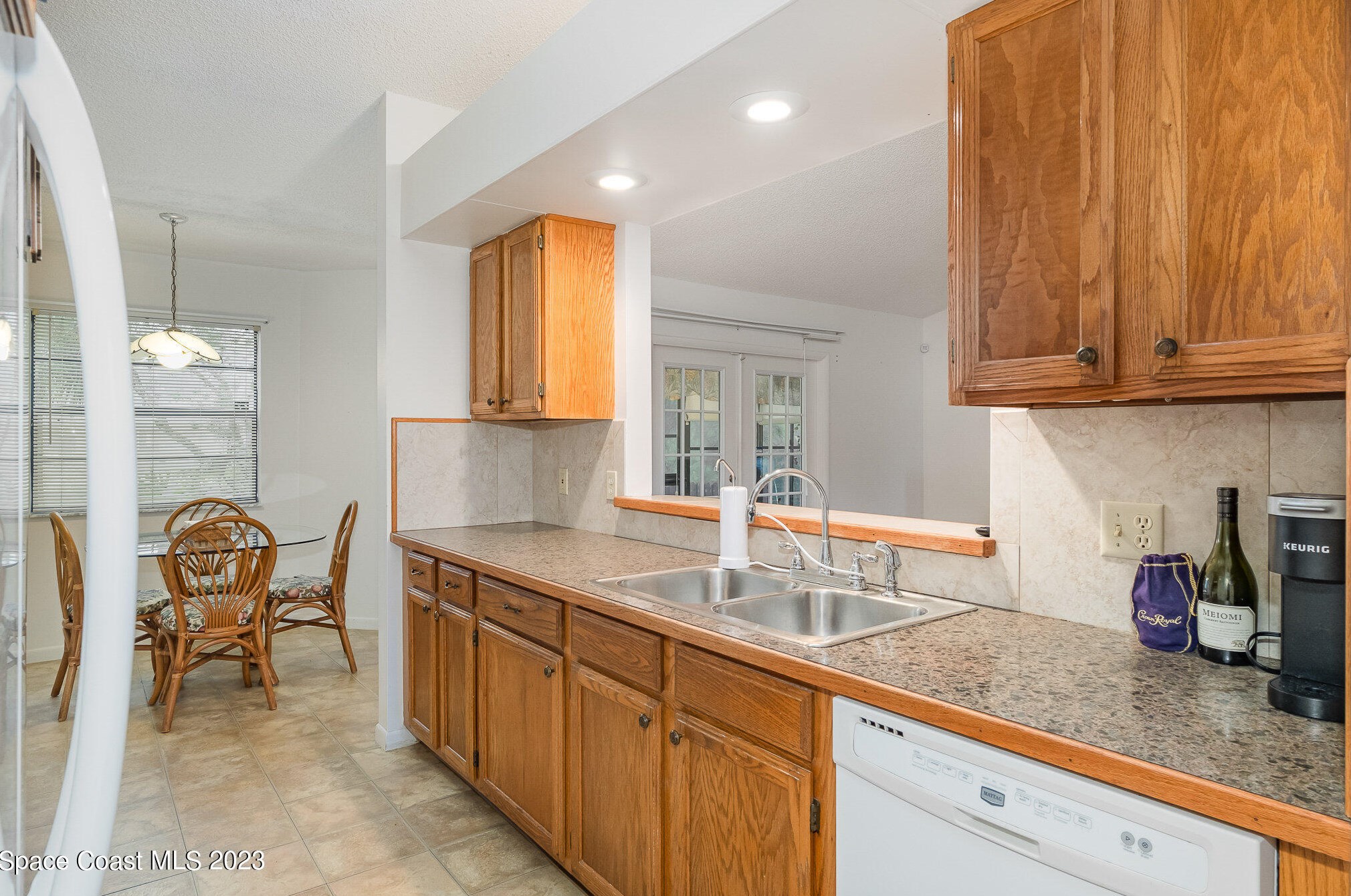 560 Vin Rose Cir, Melbourne FL  32909-8551 exterior