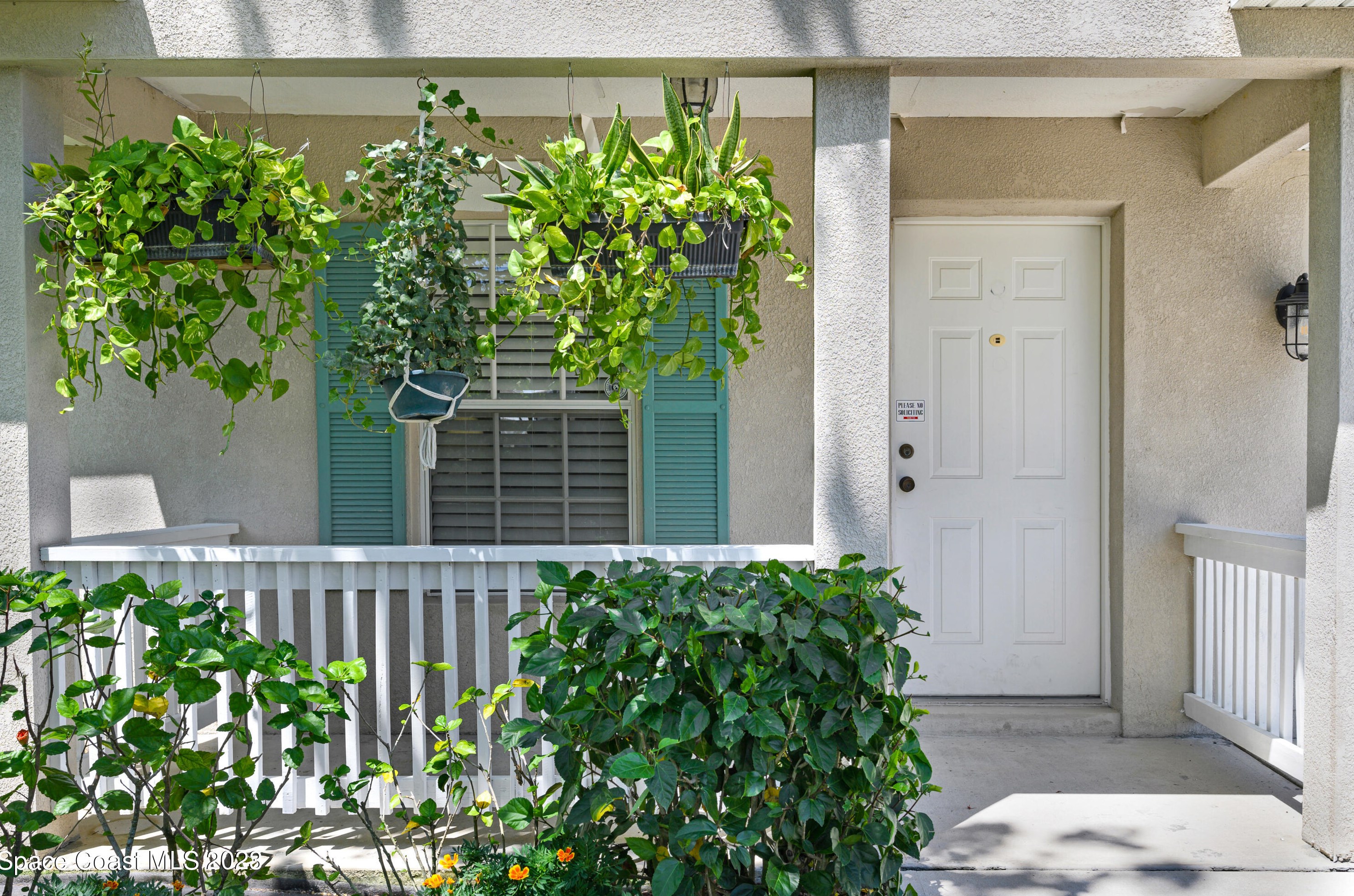 2816 Palisades Dr, Melbourne, FL 32909-9204