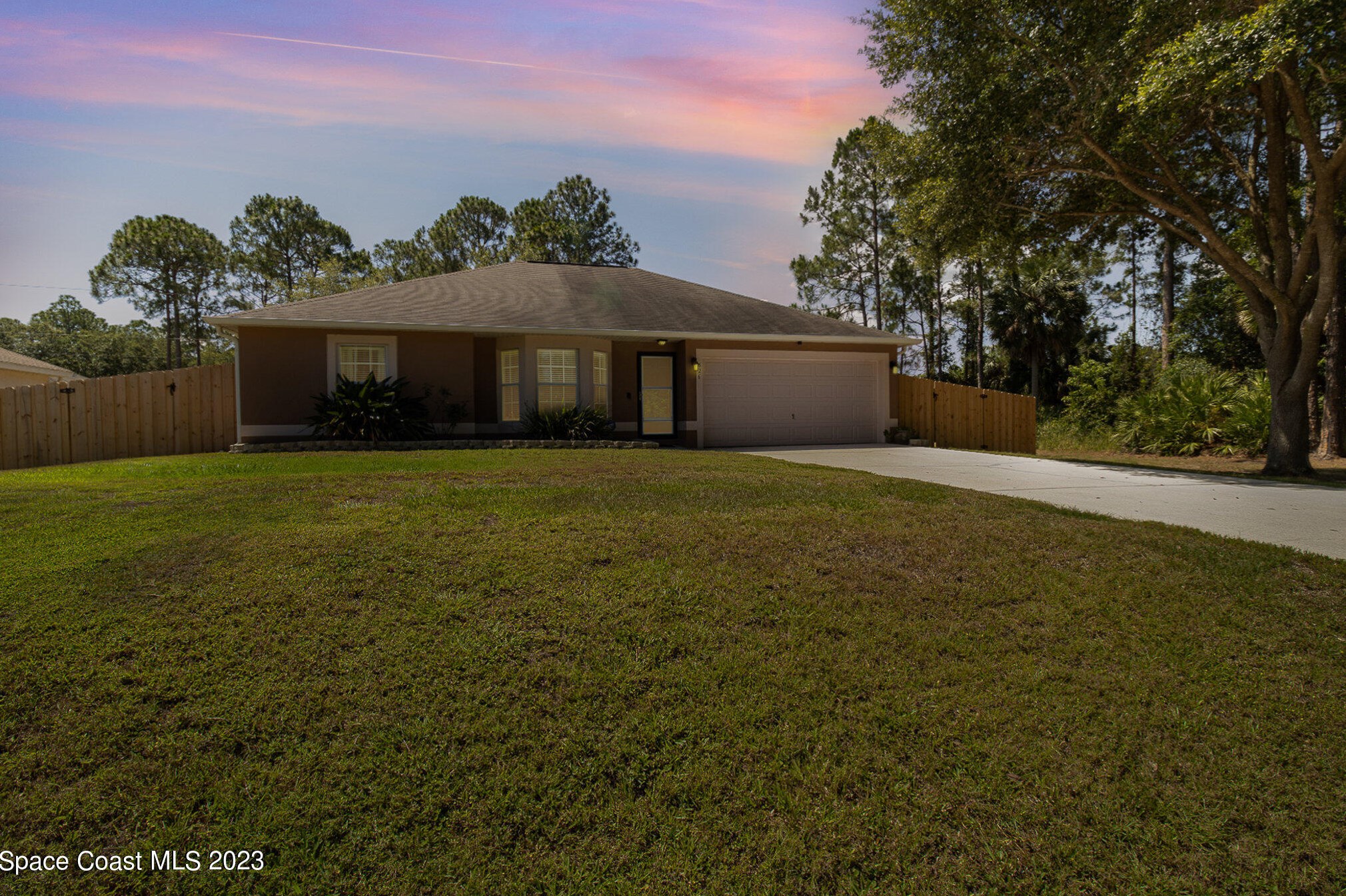 626 Gagnon St, Melbourne, FL 32909-8619