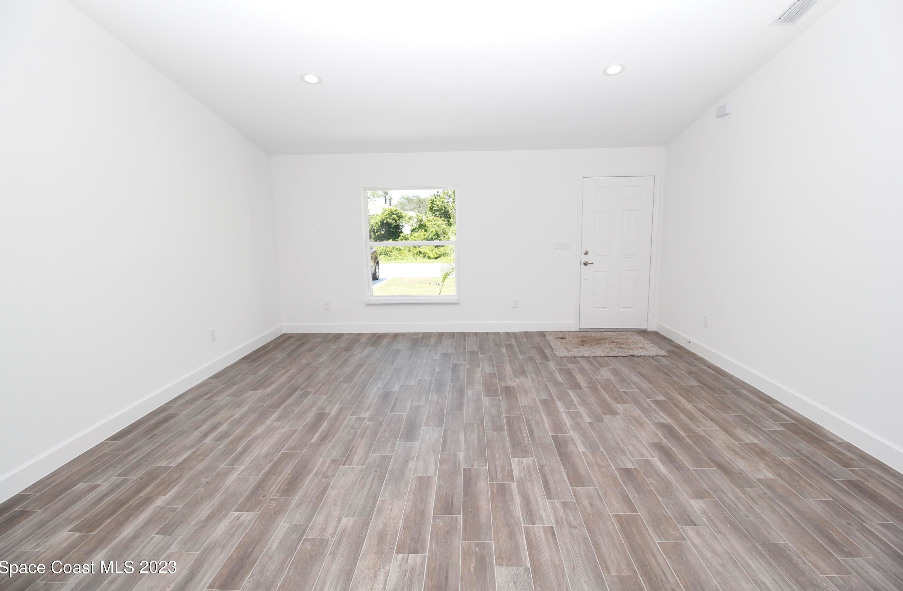 906 Armstrong Rd Se, Melbourne, FL 32909