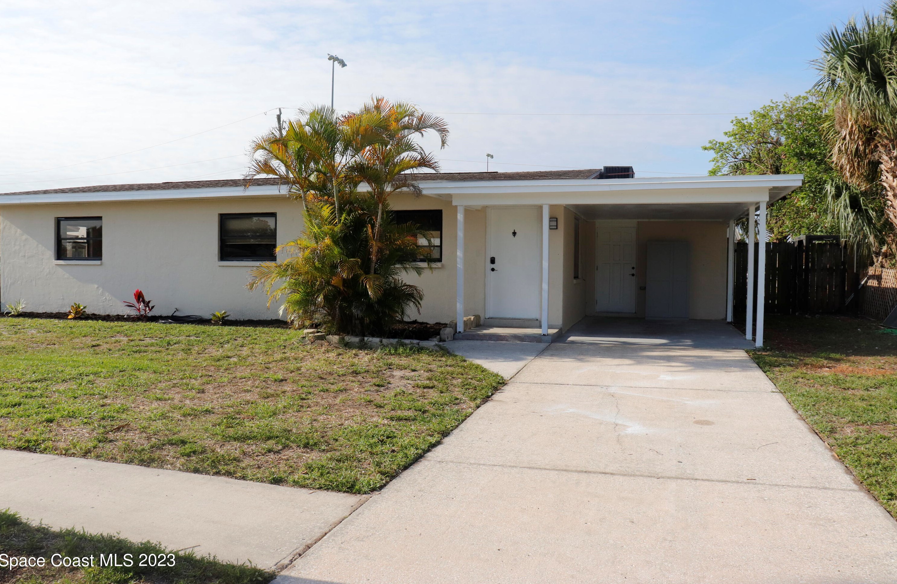 125 Needle Blvd, Merritt Island FL  32953-3392 exterior