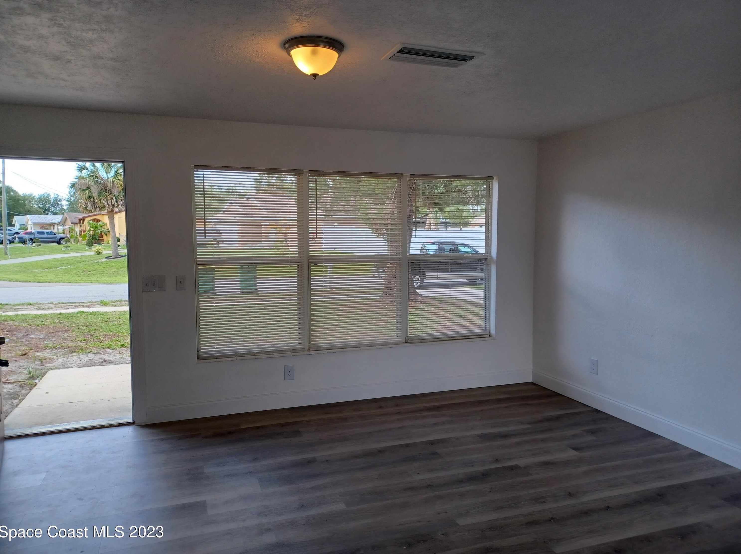 982 Hibiscus St, Cocoa, FL 32927