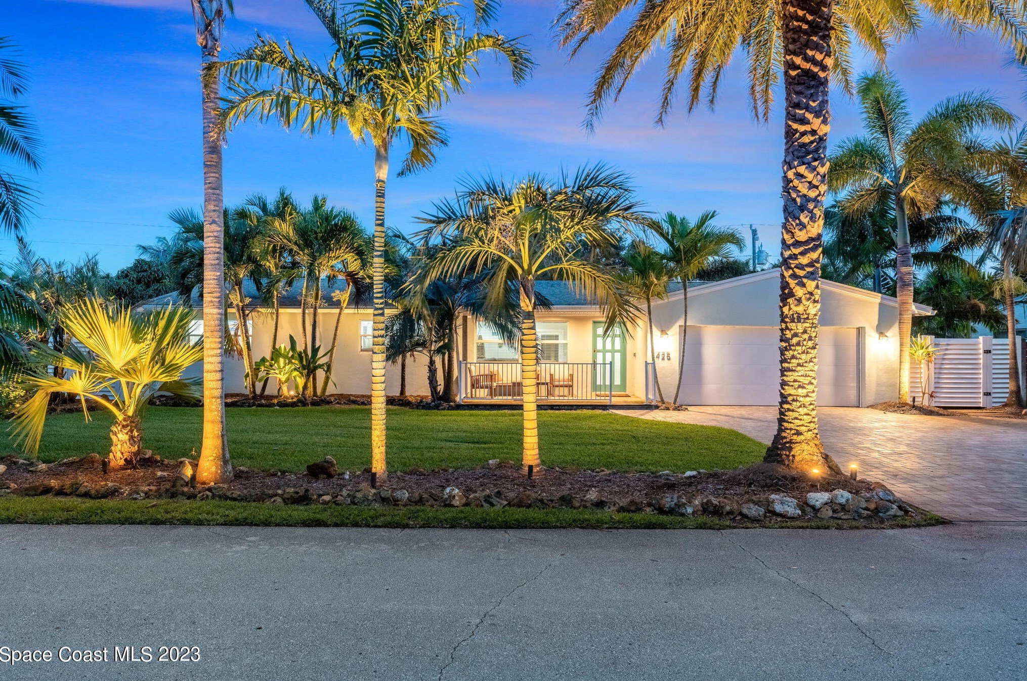 425 Cinnamon Dr, Melbourne, FL 32937-3124